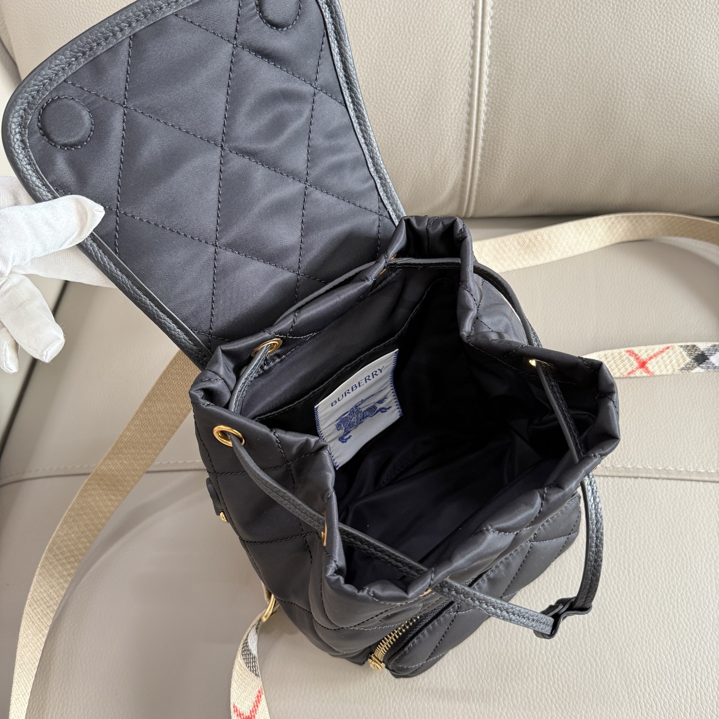 P1218 B Horseshoe ダブルバックパック - 英倫田園スタイルと精緻なディテール