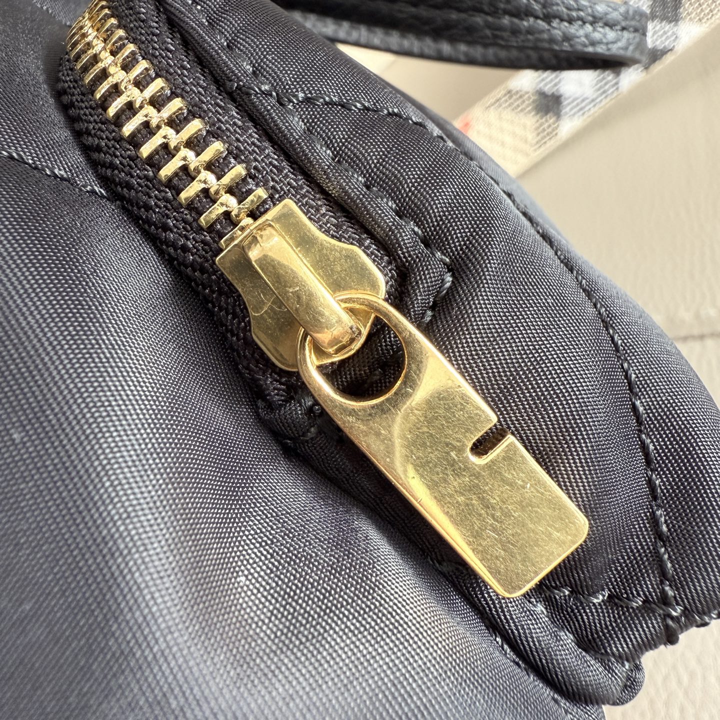 P1218 B Horseshoe ダブルバックパック - 英倫田園スタイルと精緻なディテール