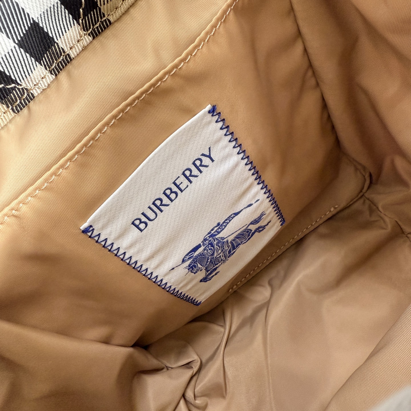 P1218 B Horseshoe ダブルバックパック - 英倫田園スタイルの洗練されたデザイン