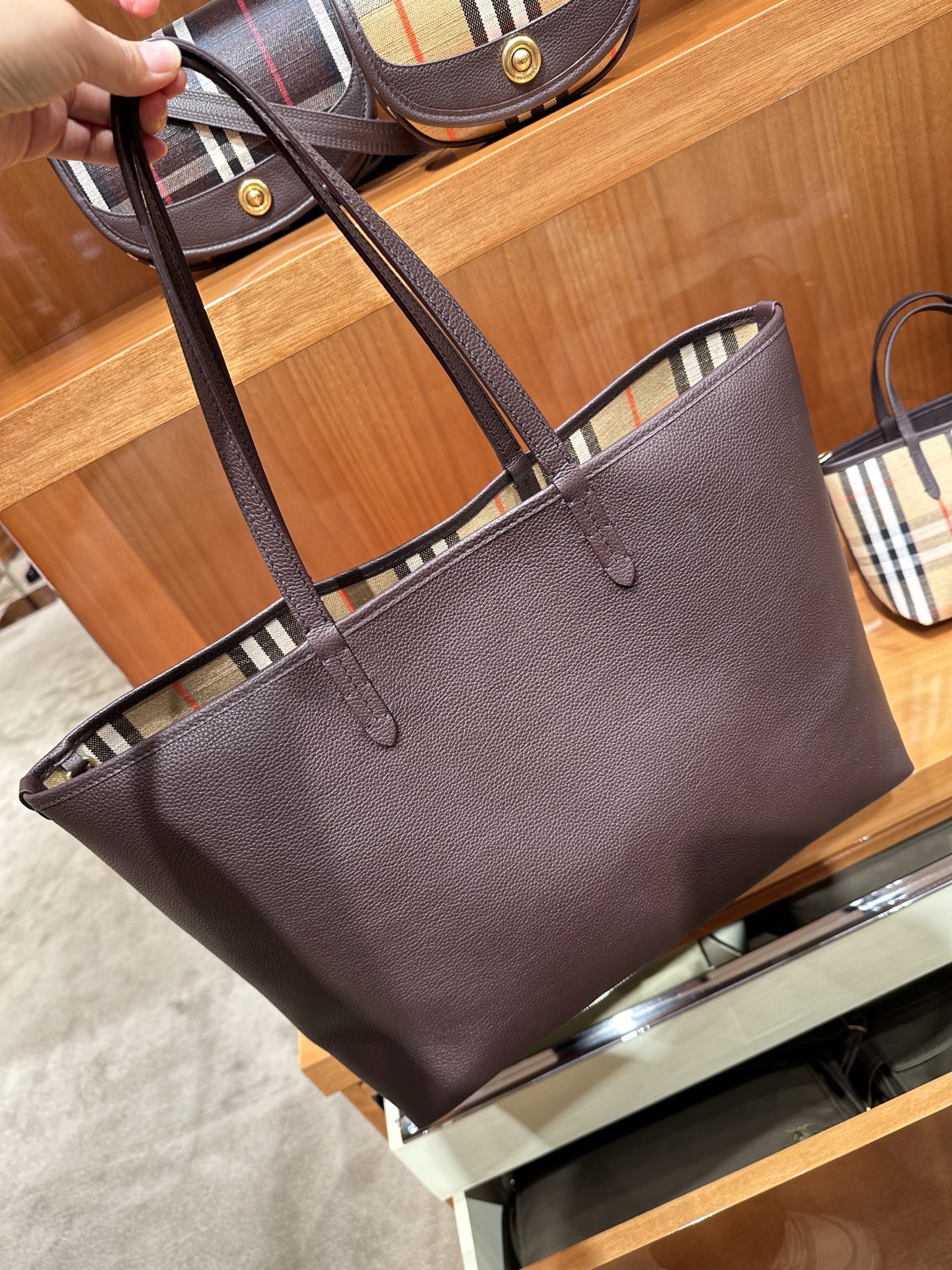 Burberry Counter-purchased version of actual size