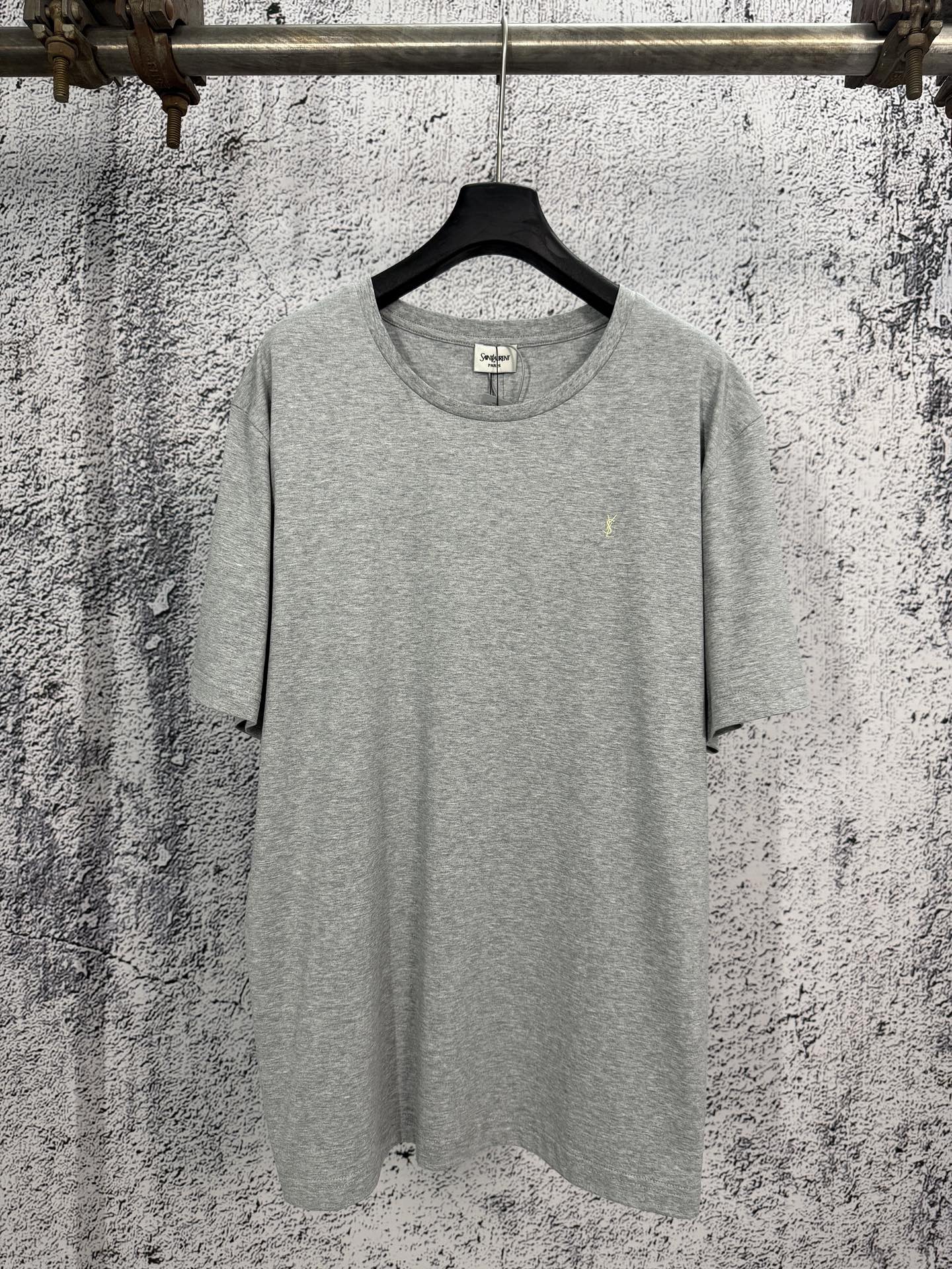 Saint Laurent Yves Saint Laurent 圣罗兰 26ss YSL纯色徽标刺绣圆领短袖T恤