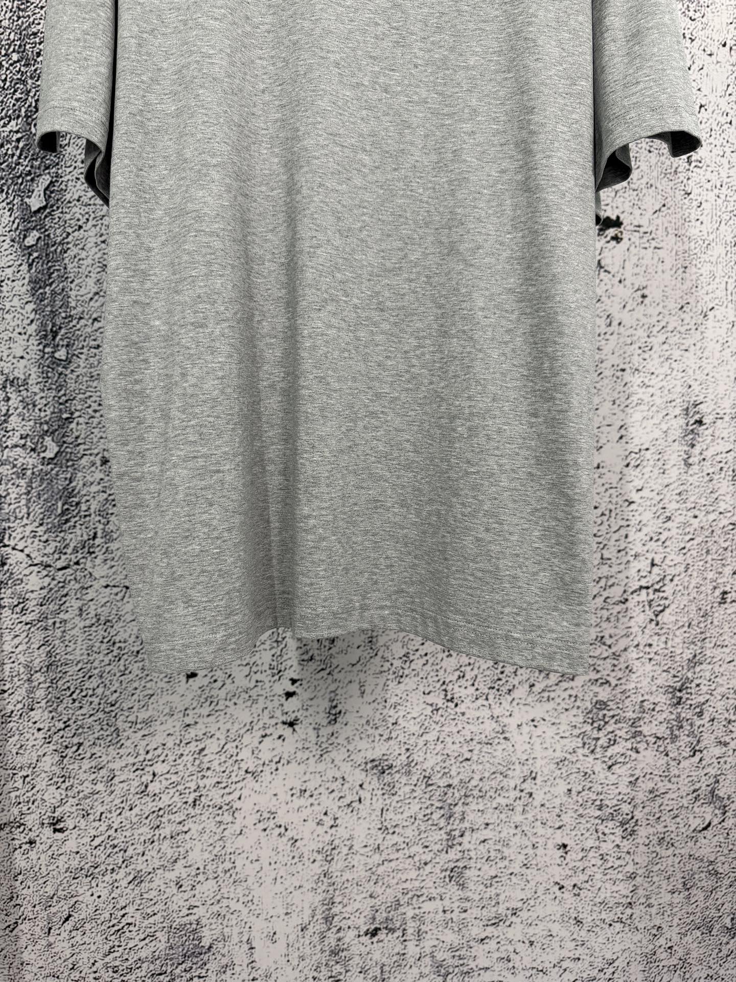 Saint Laurent Yves Saint Laurent 圣罗兰 26ss YSL纯色徽标刺绣圆领短袖T恤