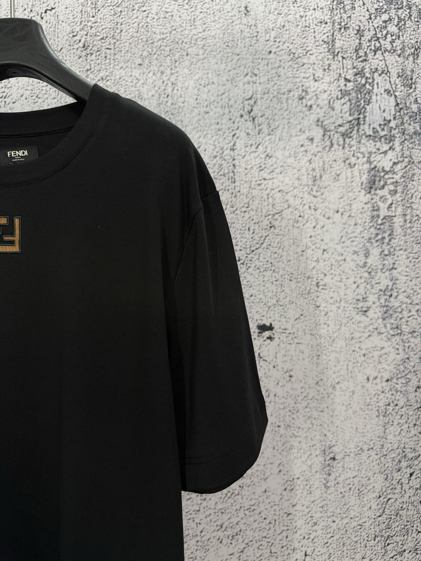Fendi FENDI 芬迪 26ss 双F皮绒刺绣标识短袖T恤