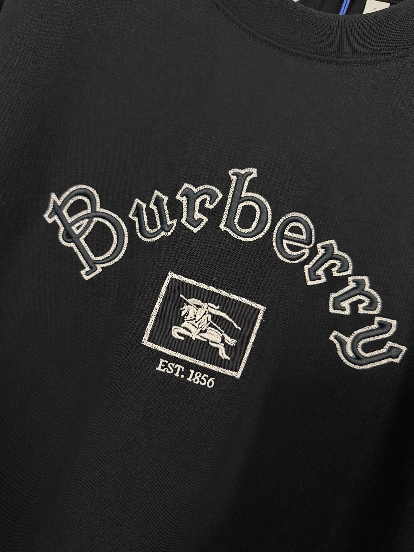 Burberry BURBERRY 巴宝莉 26ss 哥特式徽标棉质刺绣短袖T恤衫