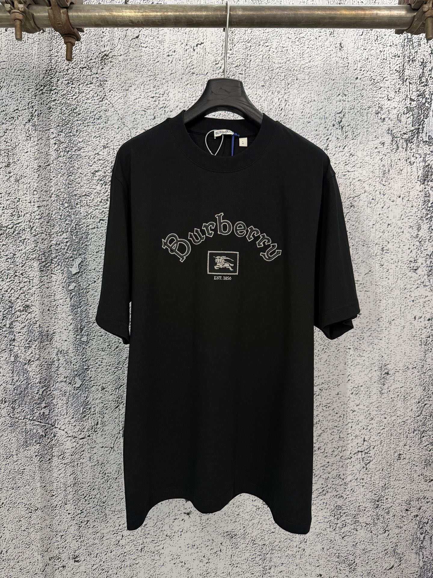 Burberry BURBERRY 巴宝莉 26ss 哥特式徽标棉质刺绣短袖T恤衫