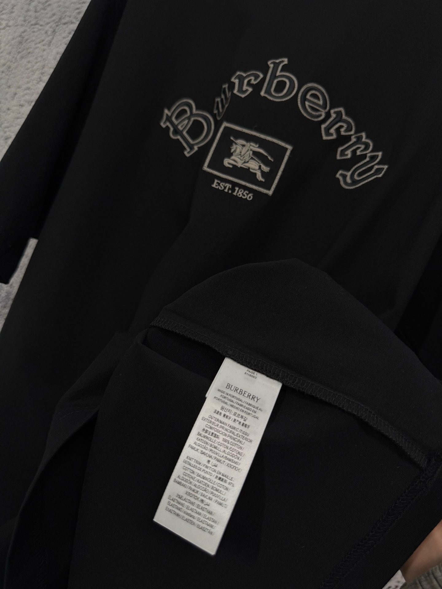 Burberry BURBERRY 巴宝莉 26ss 哥特式徽标棉质刺绣短袖T恤衫