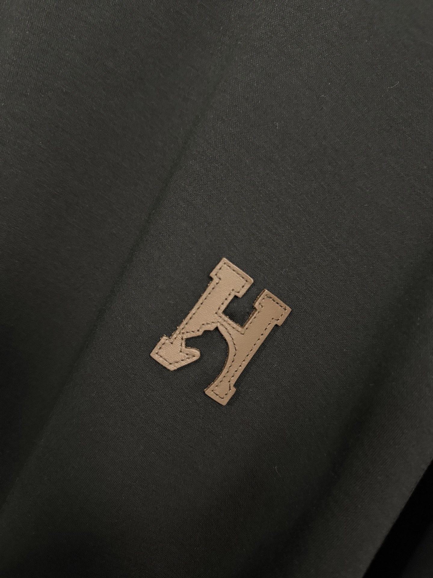 Hermès Hermes 爱马仕 26ss Paris骏马皮革刺绣短袖T恤