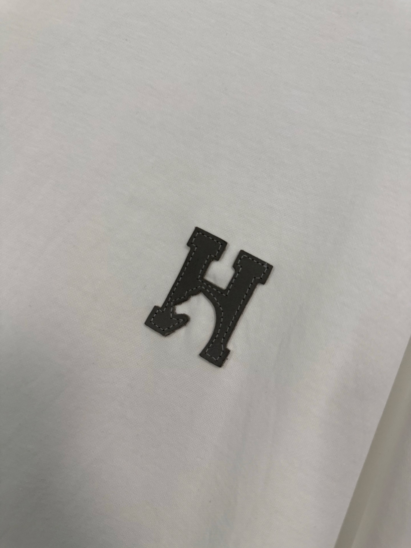 Hermès Hermes 爱马仕 26ss Paris骏马皮革刺绣短袖T恤