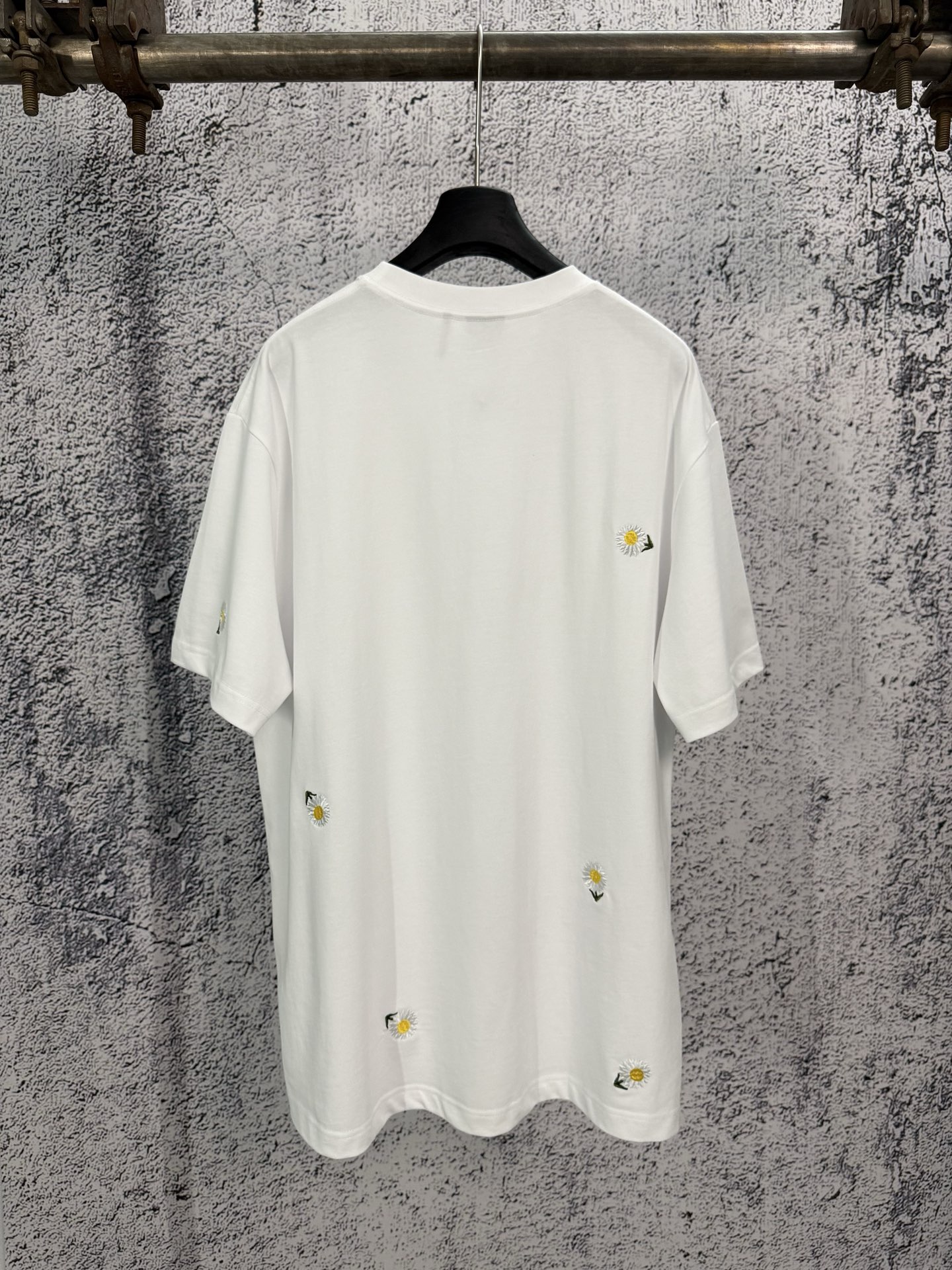 Dior Dior 迪奥 26ss 棉质针织雏菊刺绣圆领短袖T恤