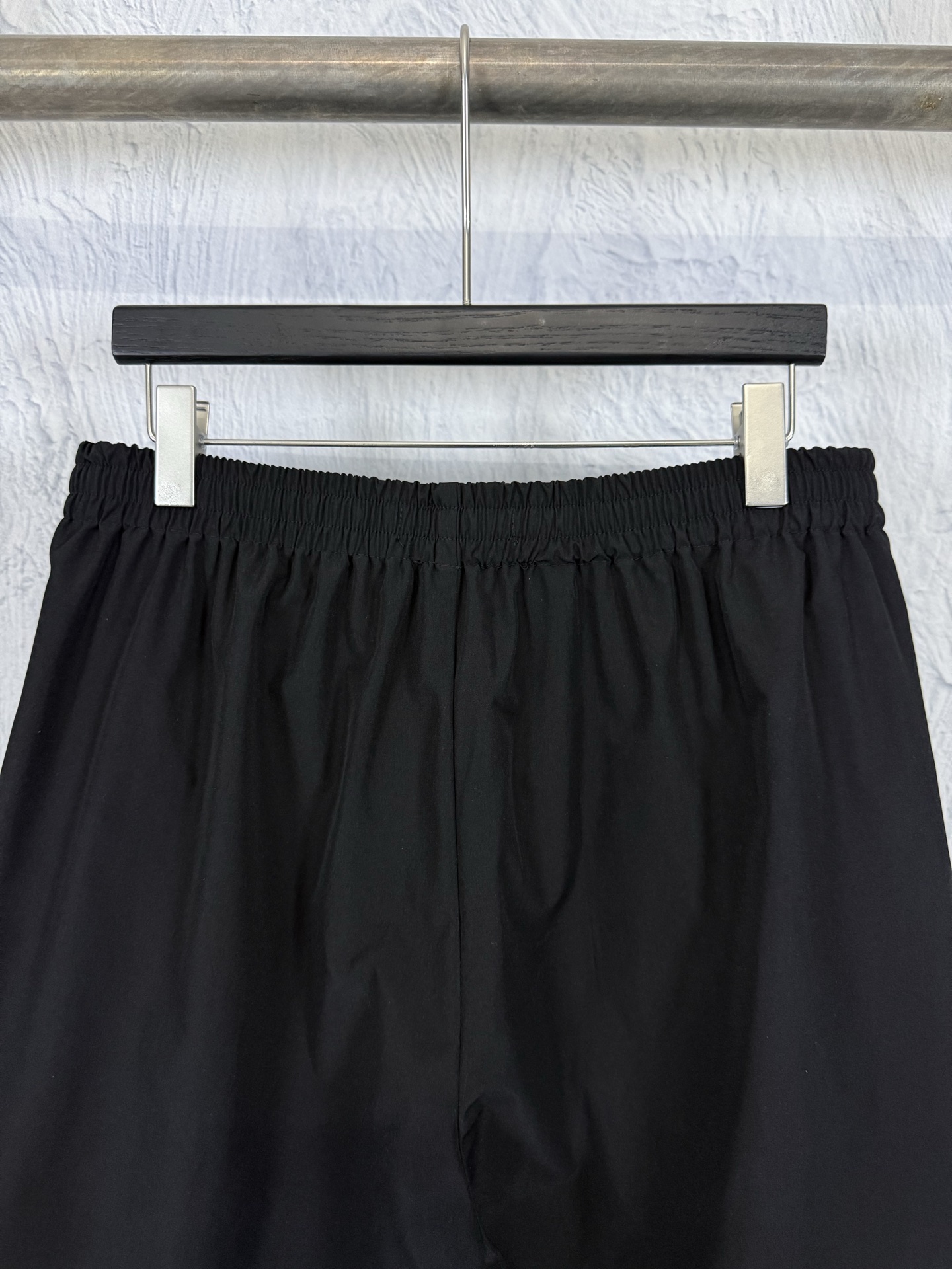 Balenciaga Balenciag 巴黎世家 SS26 Blcg圆环字母刺绣尼龙运动短裤