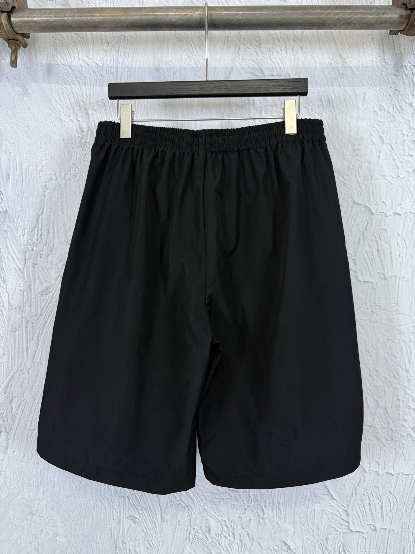 Balenciaga Balenciag 巴黎世家 SS26 Blcg圆环字母刺绣尼龙运动短裤
