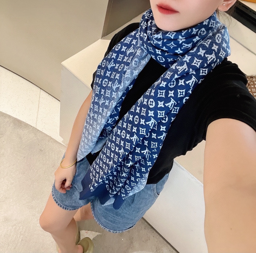 Store
 Louis Vuitton Scarf Cashmere