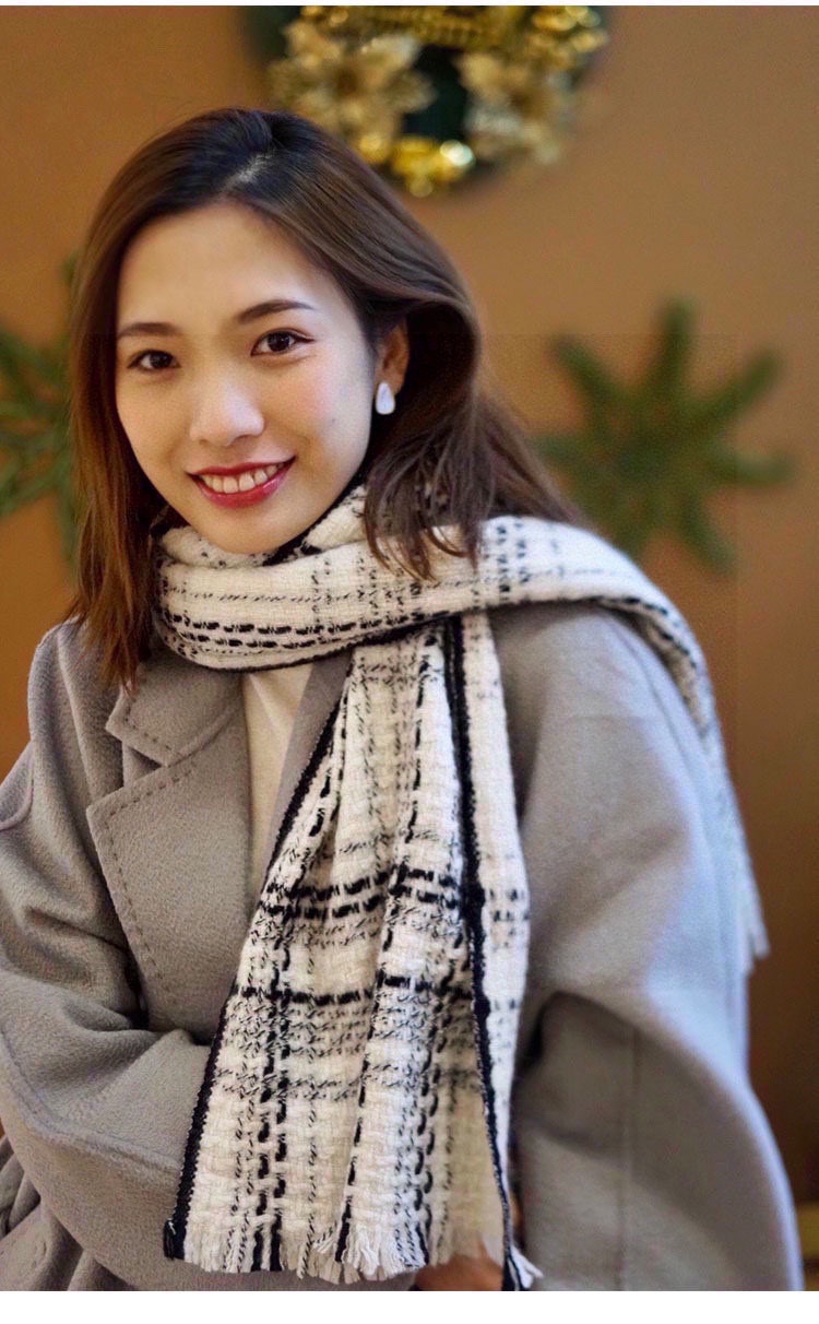 NO:171465,New style, matching tools, Chanel series, exclusive to VIP products, top imported Scottish wool weaving, making scarves elastic and soft and skin-friendly, extremely noble and elegant, intellectual style, simple and atmospheric design, absolutely not fancy style, absolutely niche products, not everyone knows its goodness, absolutely the first choice for savoring life, must-have accessories for those who know the goods. A must-have for casual style matching!  [Color][Color][Color] Please take a detour for laymen 35 * 180, high-version scarf, chanel19860909新款 搭配利器 香奈儿系列货 专供vip 产品 顶级苏格兰进口绵羊毛纹路织法使围巾赋有弹性且柔软亲肤  无比的高贵优雅 知性的款式 简洁大气的设计 绝对的不是花里胡哨的款式绝对的是小众产品 不是谁都懂的它的好 绝对的品味生活的首选搭配饰品 识货者必入.休闲风格搭配必备哦！[色][色][色]外行请绕道 35 *180,高版本围巾,chanel,scarf