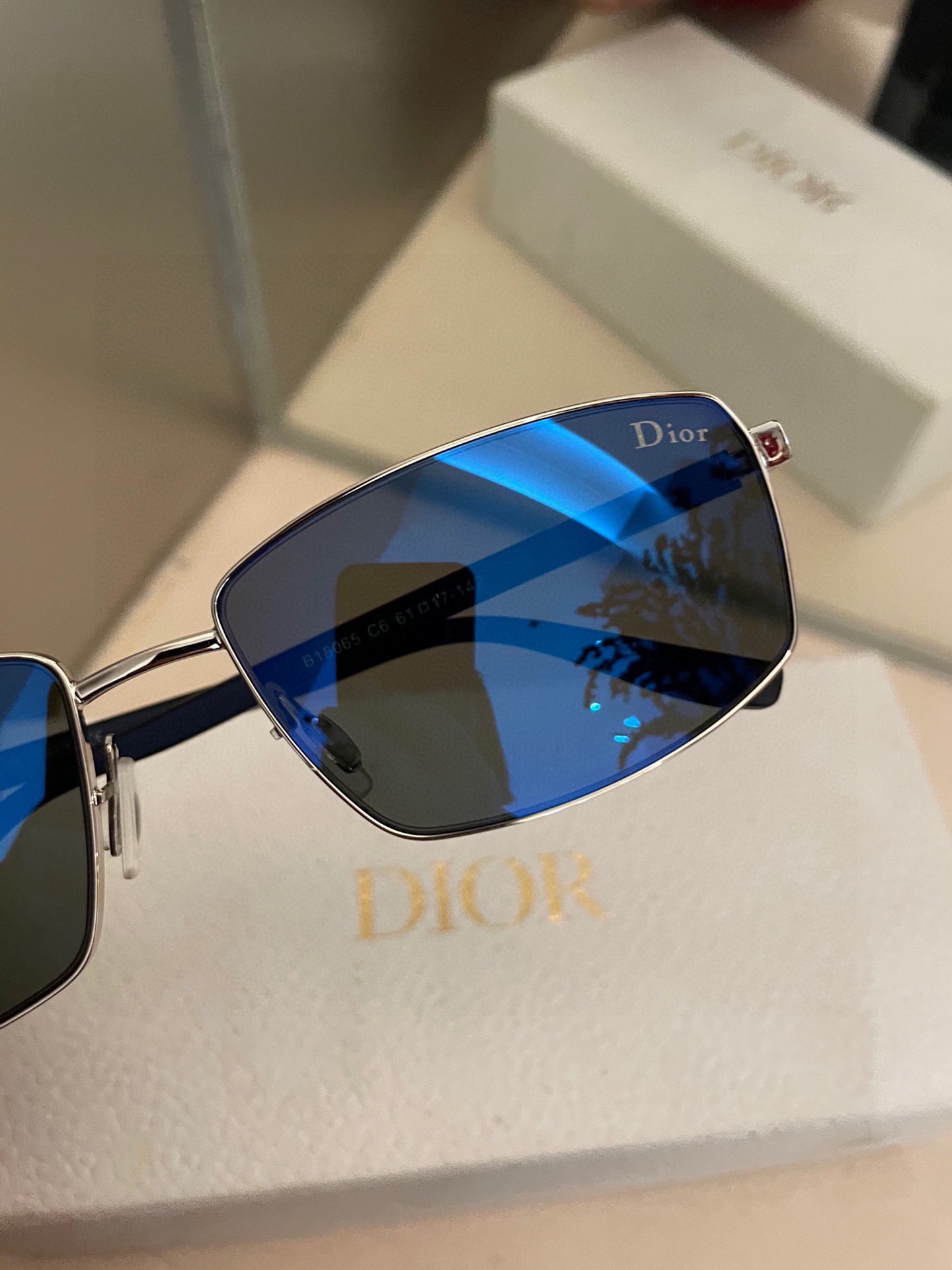 P高品质Dior男士偏光太阳镜️材质高清尼龙镜片️超轻镜腿.不变形戴上超轻不压鼻入手超赞18065