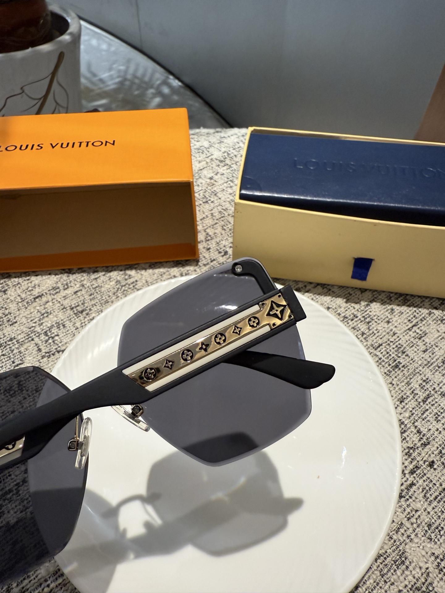 PLV女士偏光墨镜🕶️ 经典四叶草元素🎉复古风 直播款（5196#）