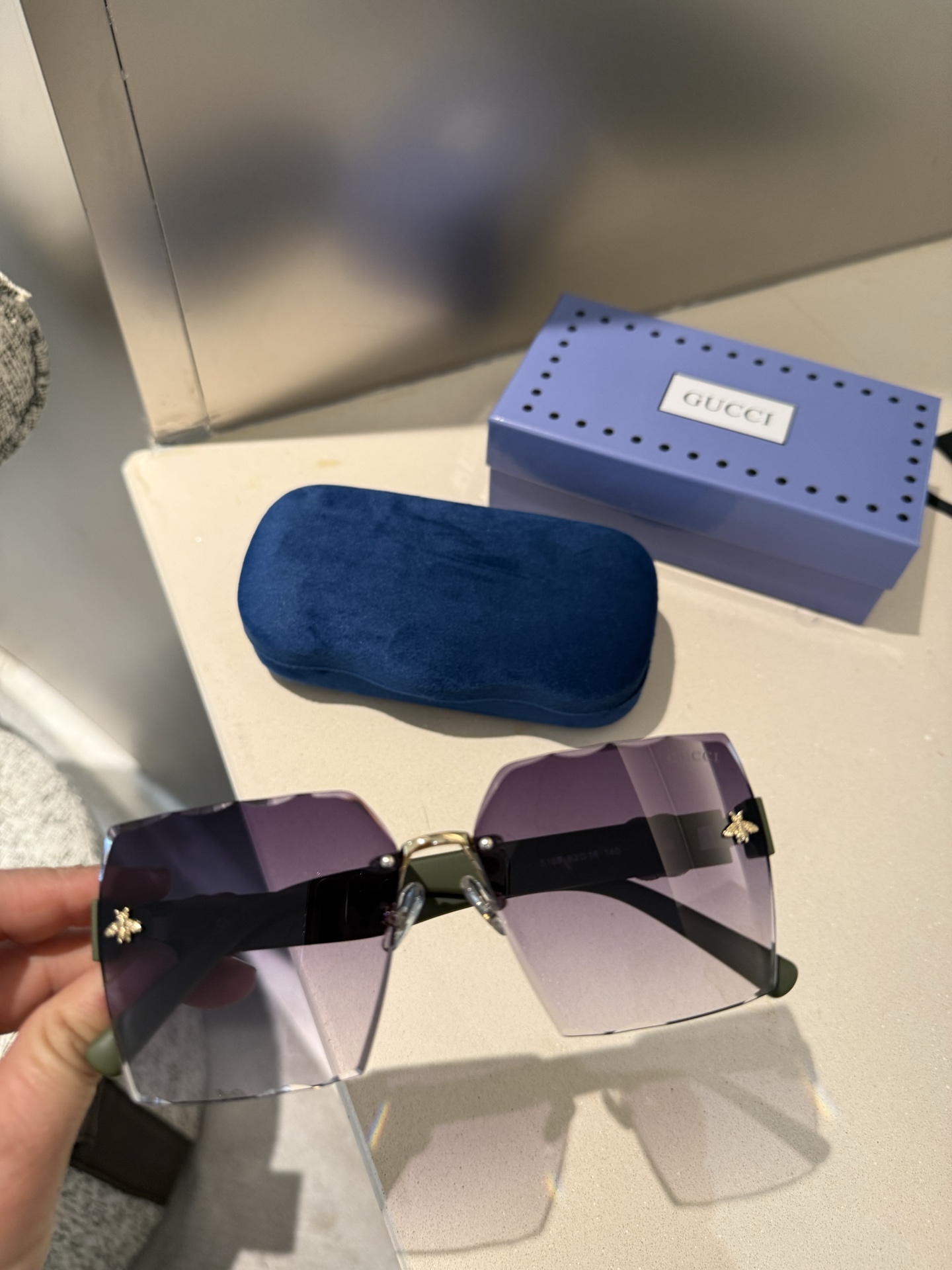 💰135💰Gucci【偏光系列】
2025新款偏光太阳镜 款式多 。
经典的方框设计，不挑脸型，无论搭配