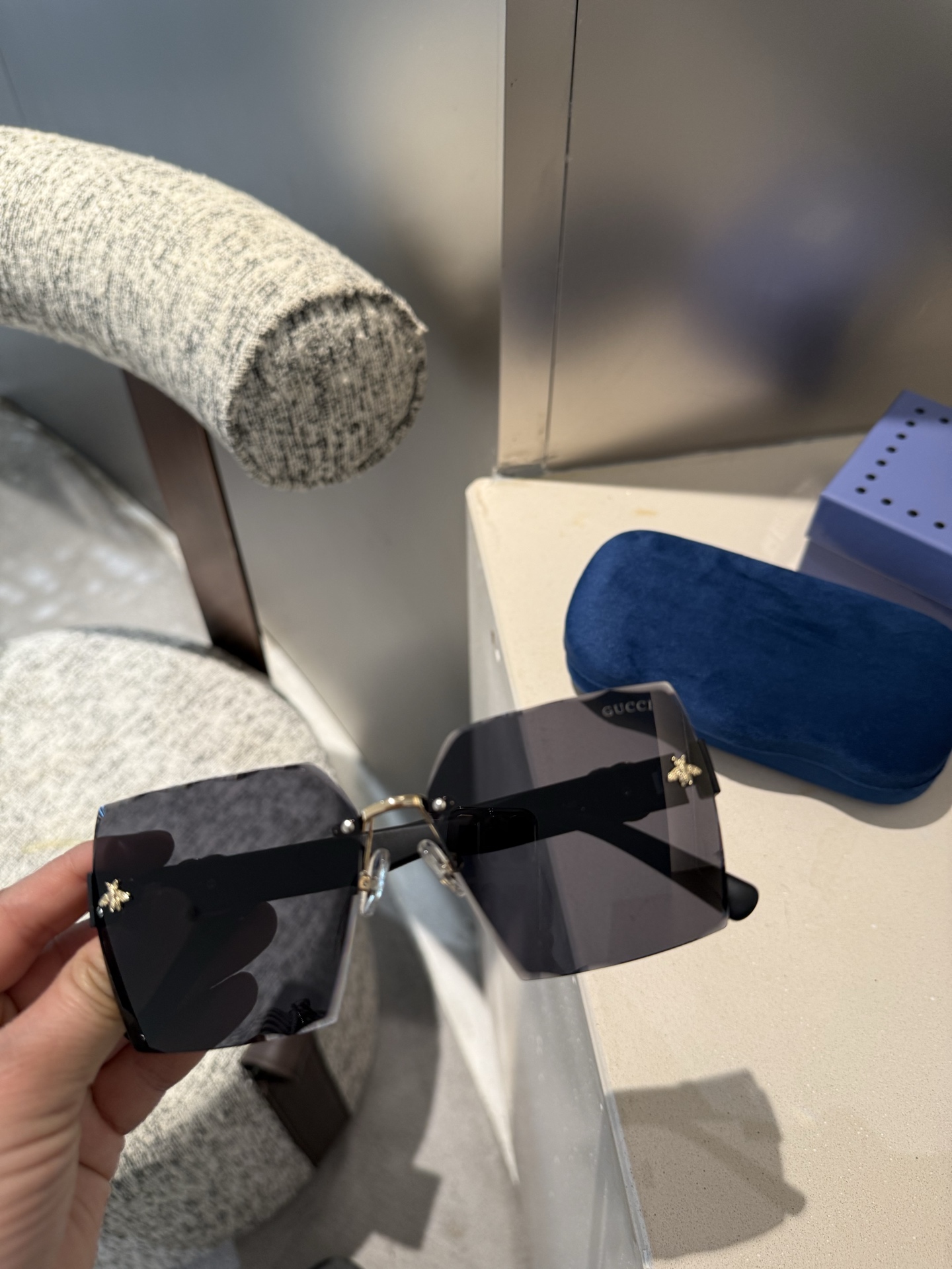 💰135💰Gucci【偏光系列】
2025新款偏光太阳镜 款式多 。
经典的方框设计，不挑脸型，无论搭配