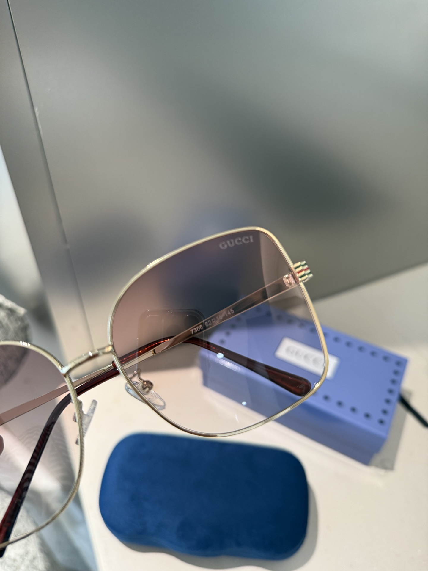 💰135💰Gucci【偏光系列】
2025新款偏光太阳镜 款式多 。
经典的方框设计，不挑脸型，无论搭配