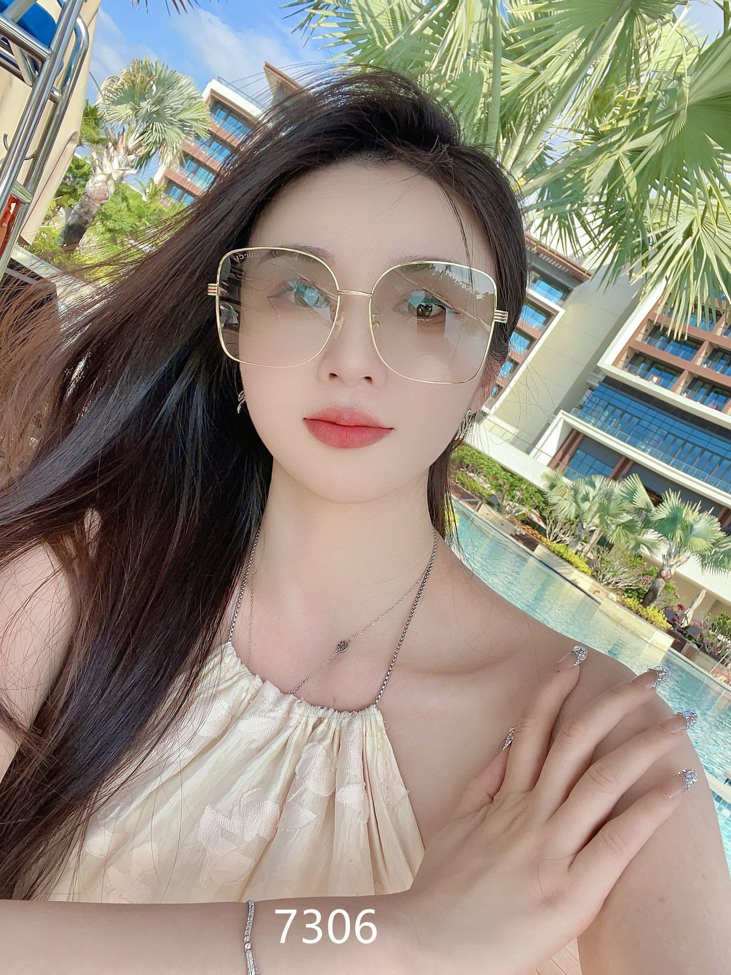 💰135💰Gucci【偏光系列】
2025新款偏光太阳镜 款式多 。
经典的方框设计，不挑脸型，无论搭配