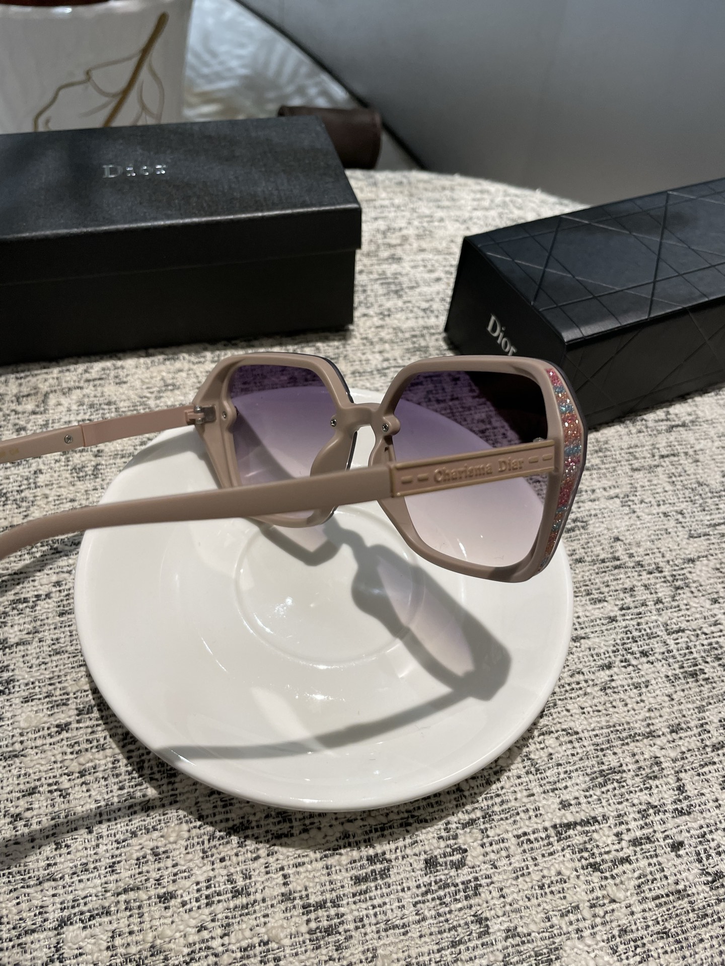 💰135💰Dior💌宝丽来树脂偏光镜😎新款小香太阳镜减轻强光负担🥰遮挡有害光线防辐射😊出行旅游搭配衣服必