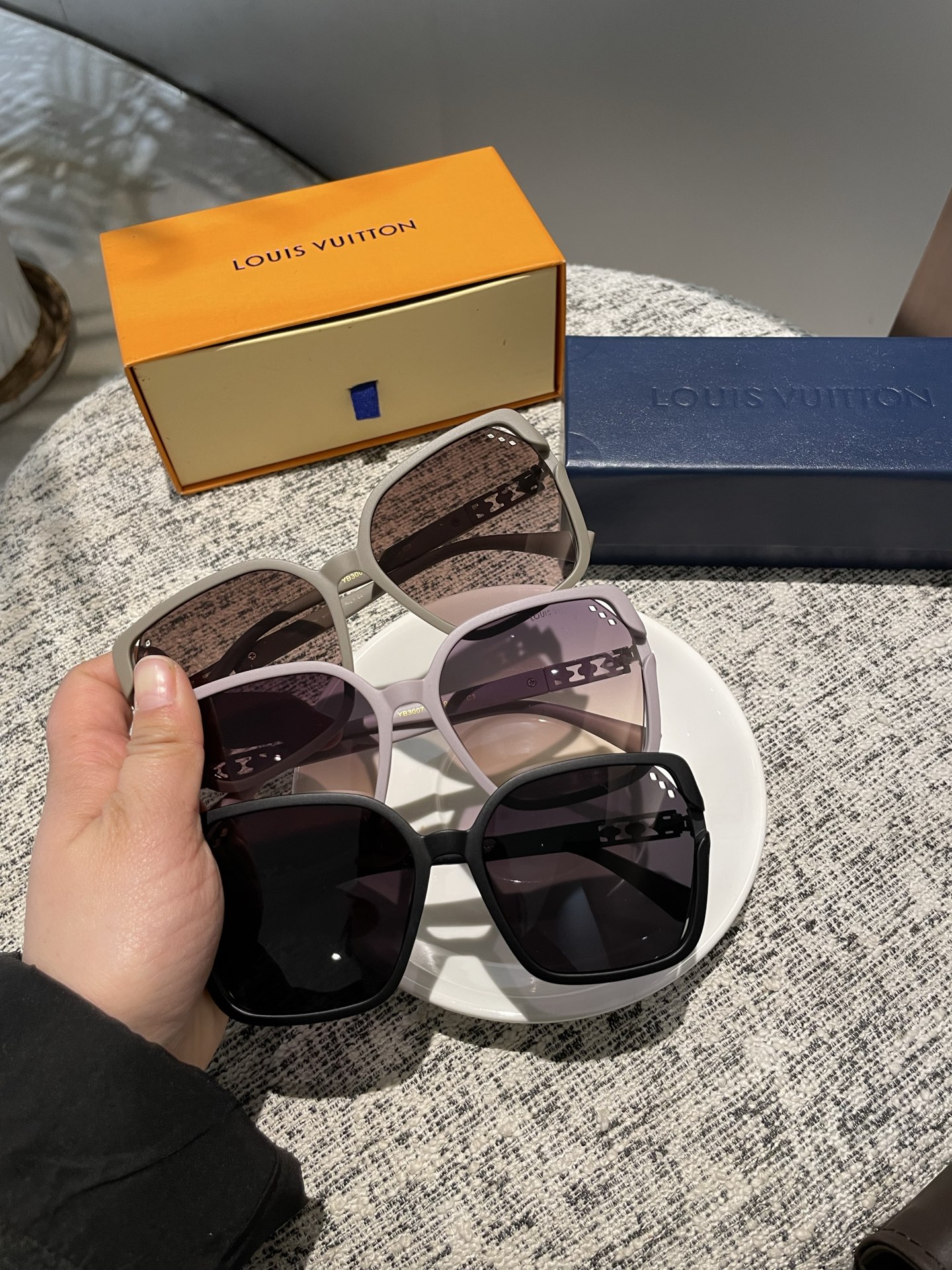 💰135💰L 家💌宝丽来树脂偏光镜😎新款小香太阳镜减轻强光负担🥰遮挡有害光线防辐射😊出行旅游搭配衣服必备