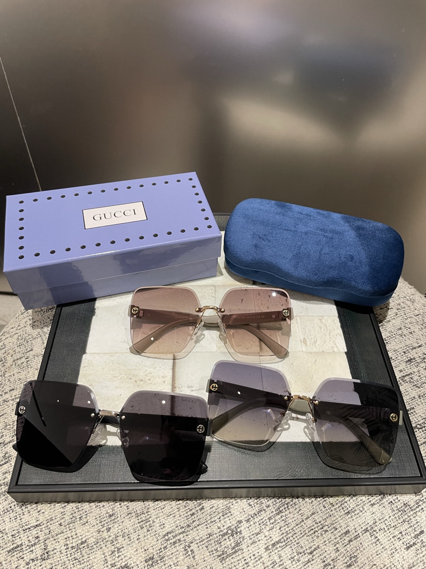 NO:356071,Gucci polarized metal women's sunglasses material Polaroid high-definition polarized lenses, craft foot wires are very atmospheric, vacuum coating, essential for summer travel. 1009 glasses sunglasses, glasses, gucci19860909Gucci偏光金属女士太阳镜 材质宝丽来高清偏光镜片,工艺脚丝非常大气,真空镀膜,夏日出行必备款.1009眼镜墨镜太阳镜,眼镜,gucci,glasses