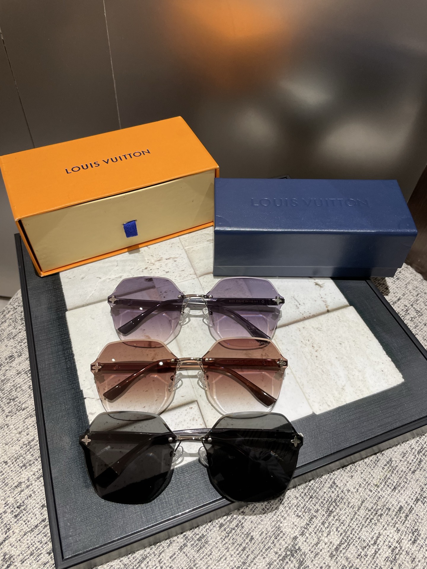 PLV女士墨镜🕶️ 经典四叶草元素🎉复古风 直播款（6121）