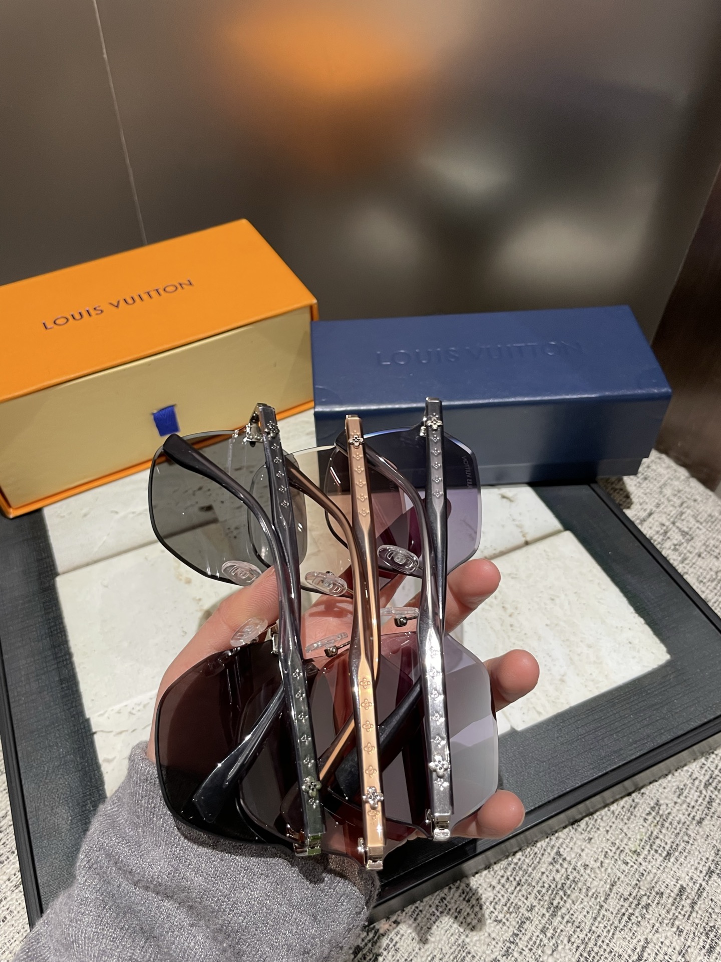 PLV女士墨镜🕶️ 经典四叶草元素🎉复古风 直播款（6121）