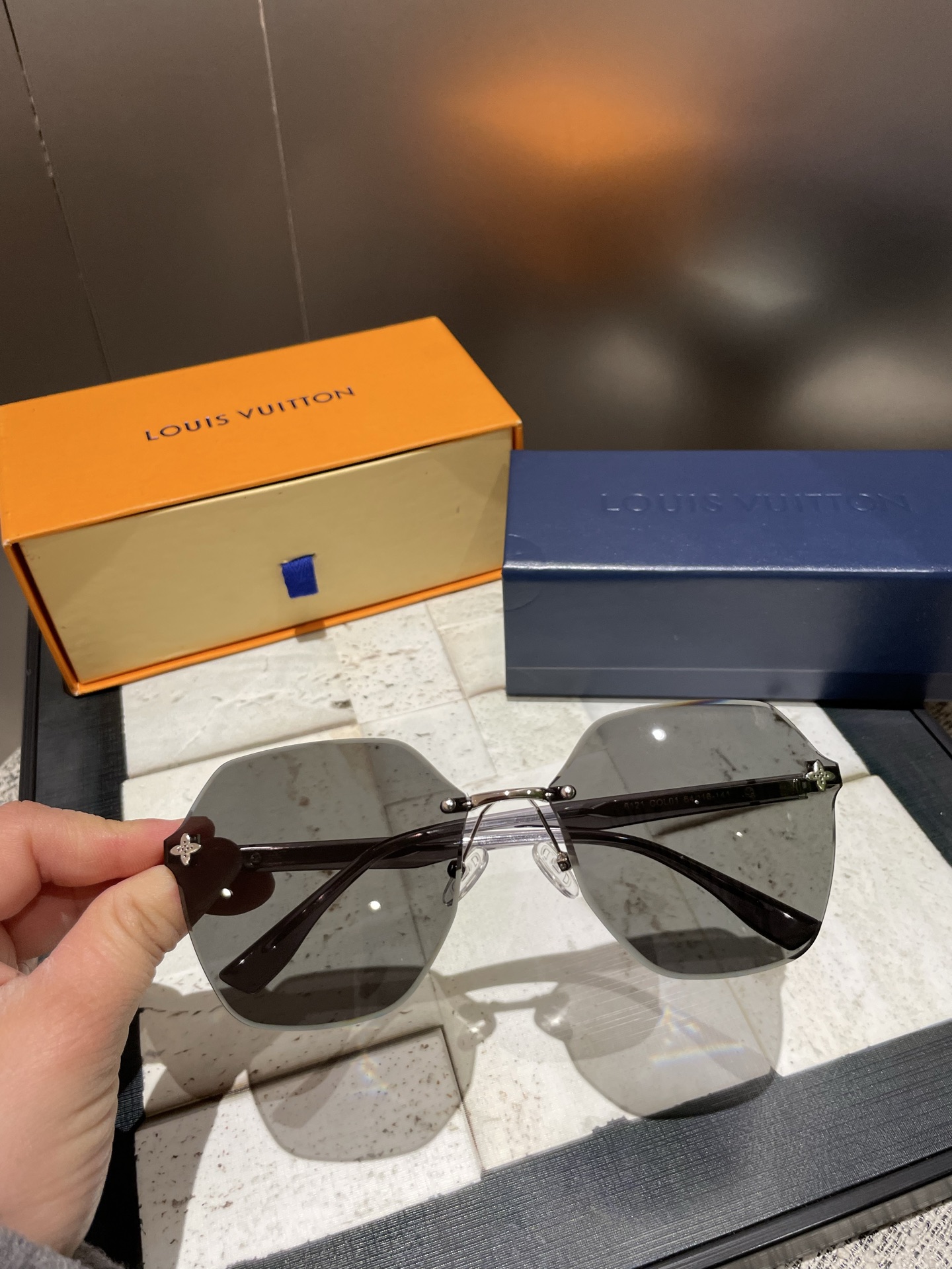 PLV女士墨镜🕶️ 经典四叶草元素🎉复古风 直播款（6121）