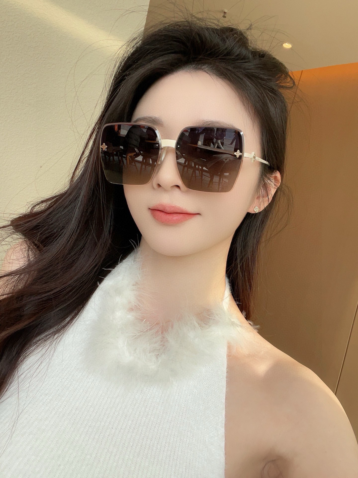 P高清Lv尼龙偏光太阳镜🕶️
2025新款！新款出货！新款出货！
型号：7502
描述：女士高清加厚偏光