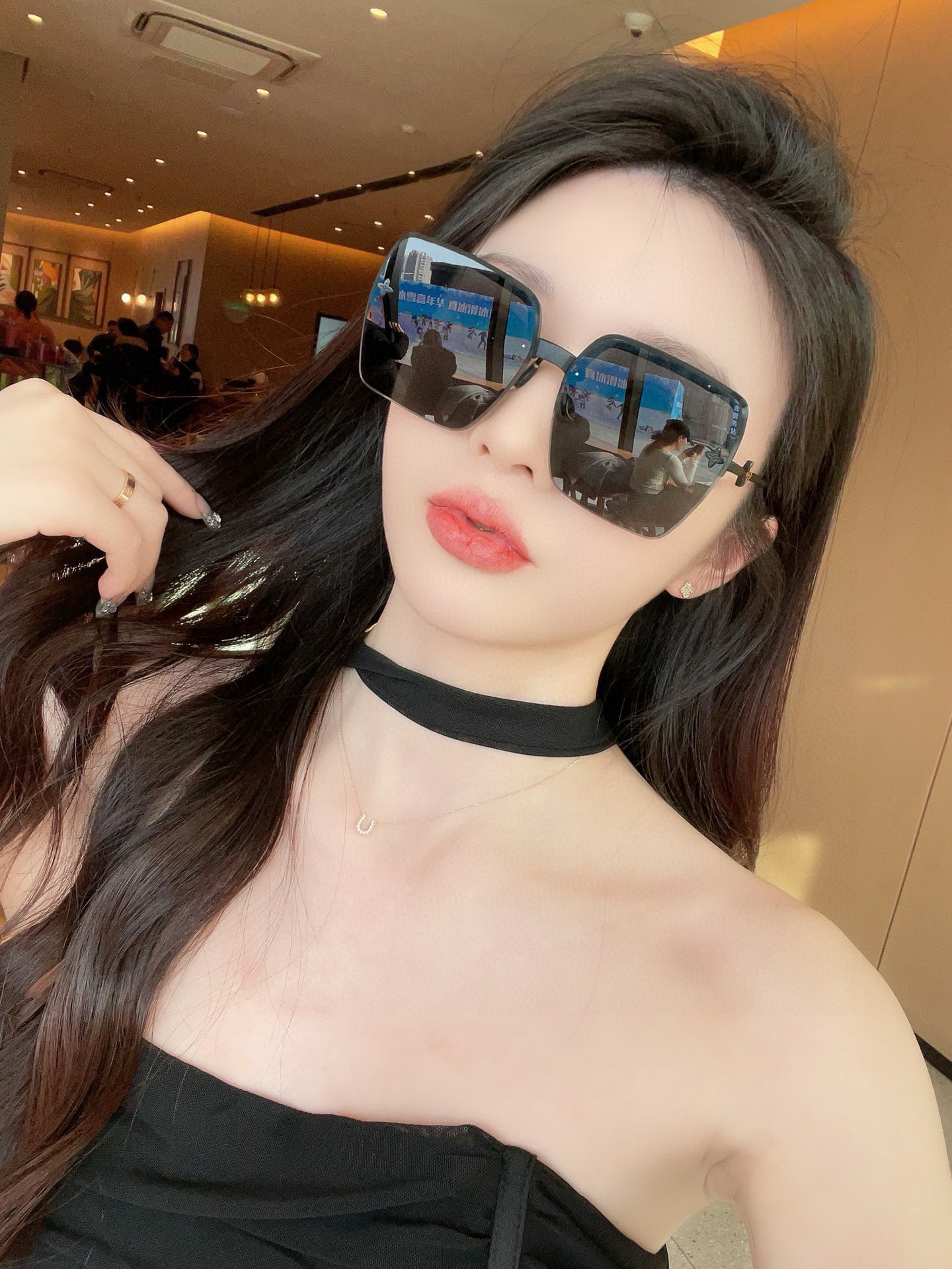P高清Lv尼龙偏光太阳镜🕶️
2025新款！新款出货！新款出货！
型号：7502
描述：女士高清加厚偏光