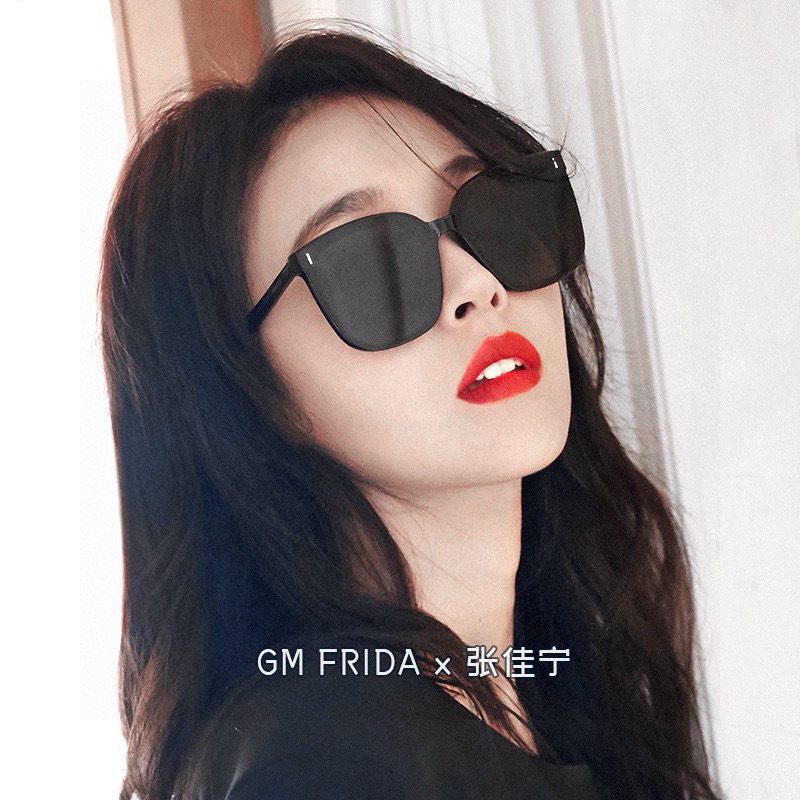 PGM frida
许佳琪华晨宇等网红同款尼龙偏光墨镜🕶️仿版材配置 镜片带蔡司标+内镀绿膜 超高性价比