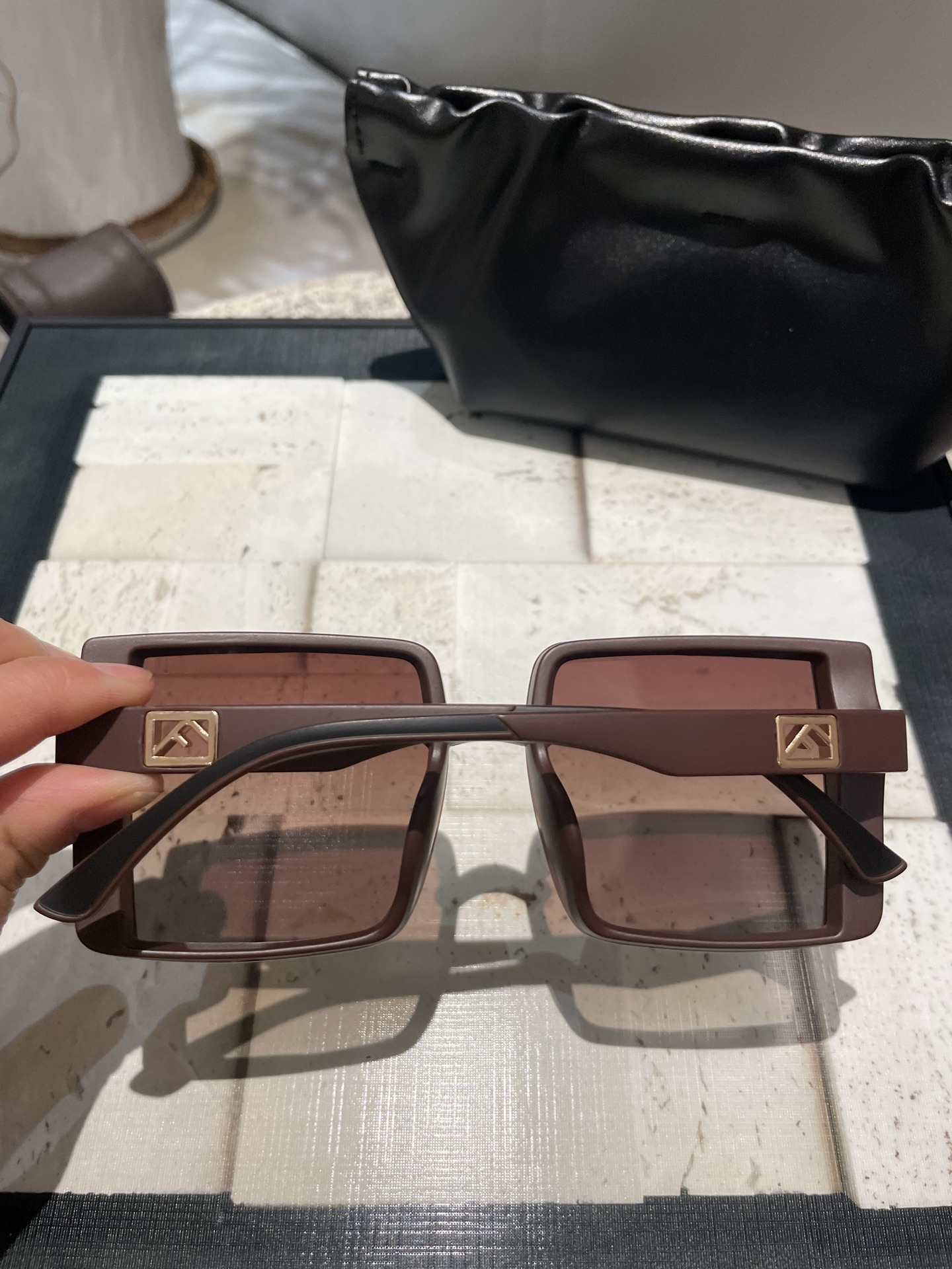 P芬迪女士墨镜🕶️高清偏光镜片🎉时尚修脸 大牌范 时尚风 必备单品（2502）