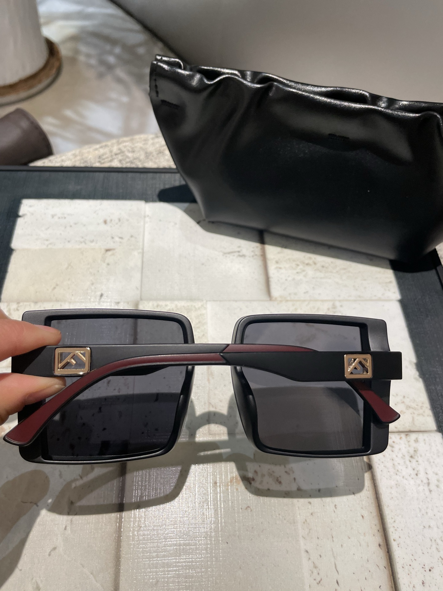 P芬迪女士墨镜🕶️高清偏光镜片🎉时尚修脸 大牌范 时尚风 必备单品（2502）