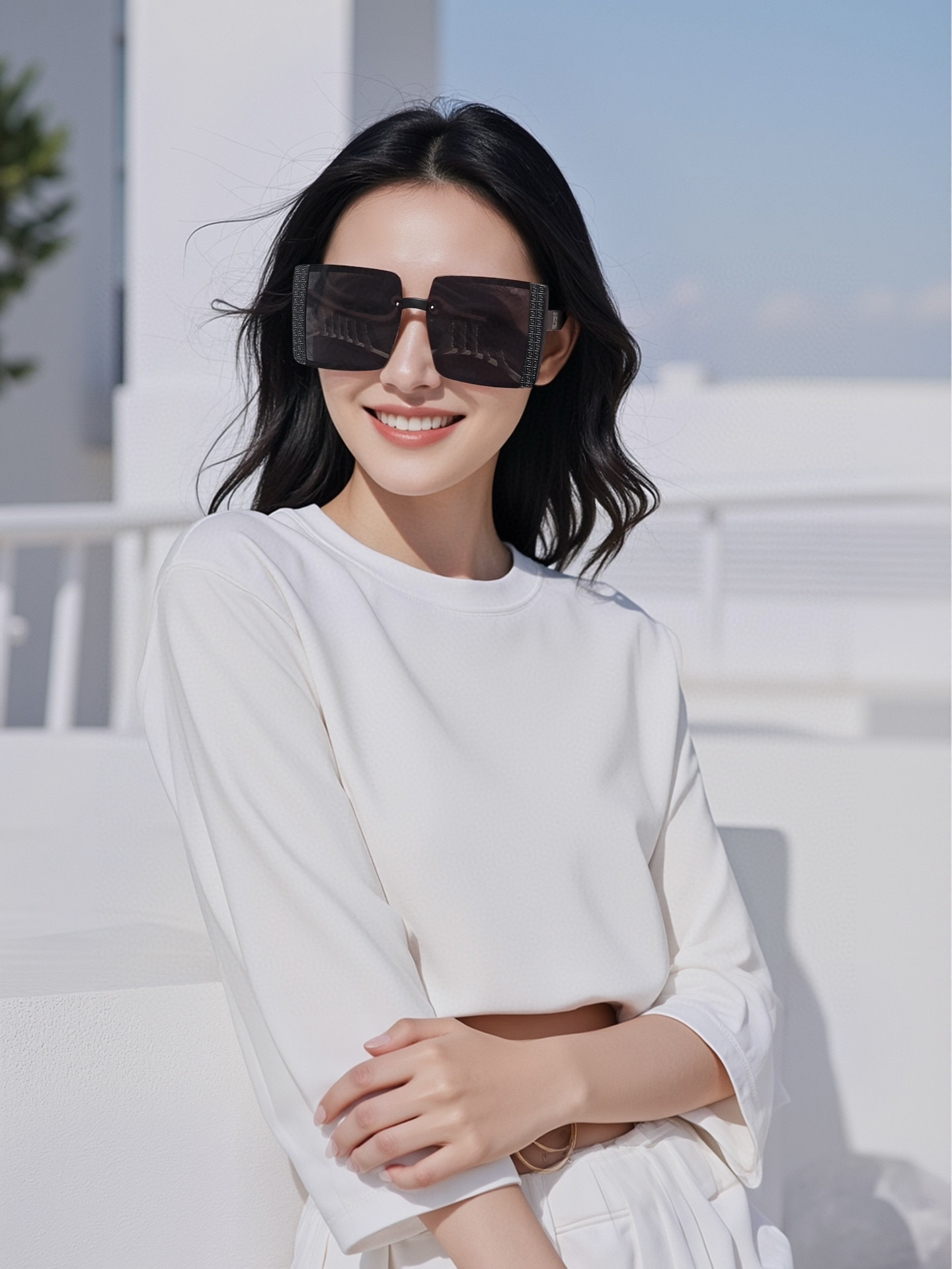 P芬迪女士墨镜🕶️高清偏光镜片🎉时尚修脸 大牌范 时尚风 必备单品（2502）