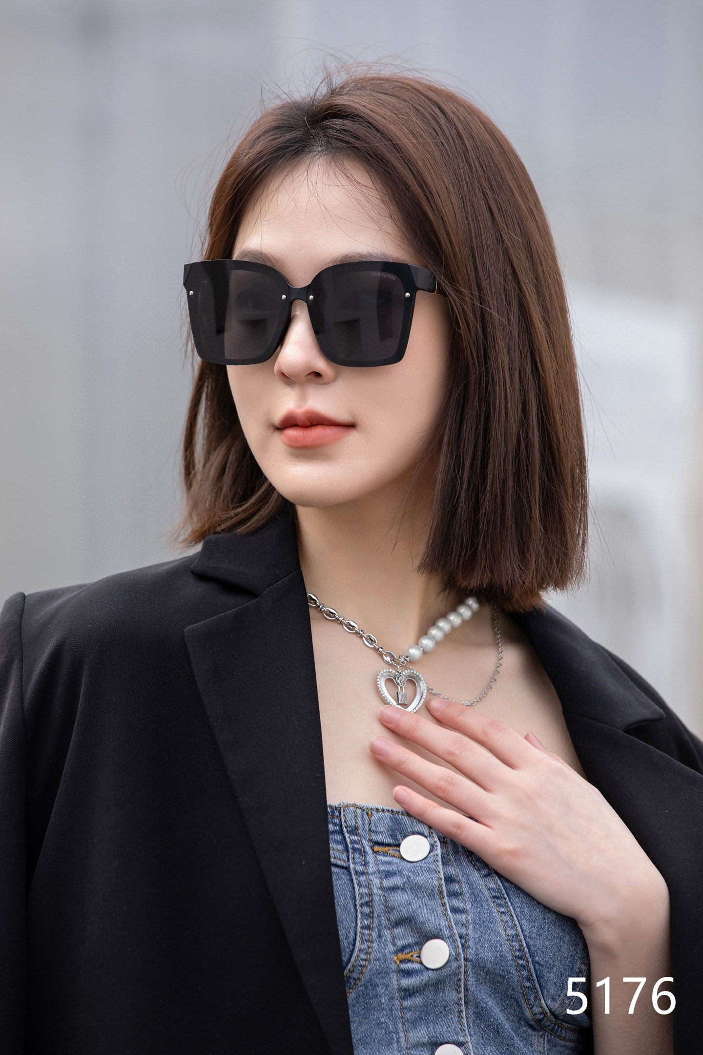 PL家女士偏光墨镜🕶️ 经典四叶草元素🎉复古风  超大爱，展示时尚大牌风范👓5176
