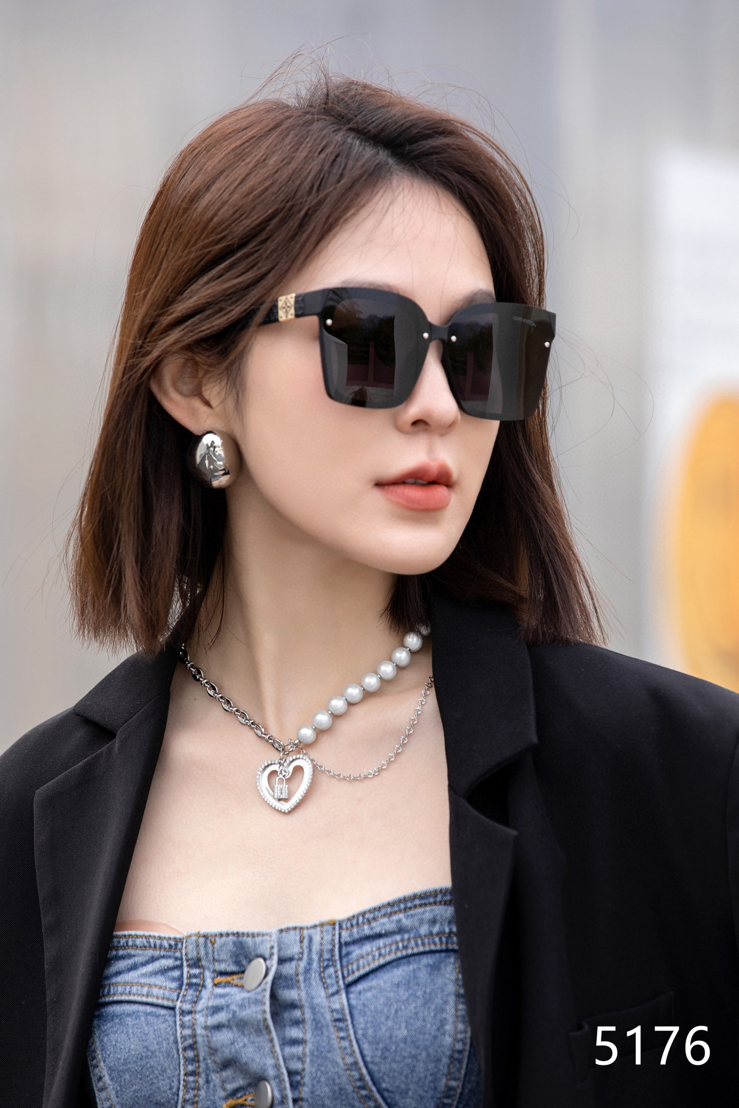 PL家女士偏光墨镜🕶️ 经典四叶草元素🎉复古风  超大爱，展示时尚大牌风范👓5176

