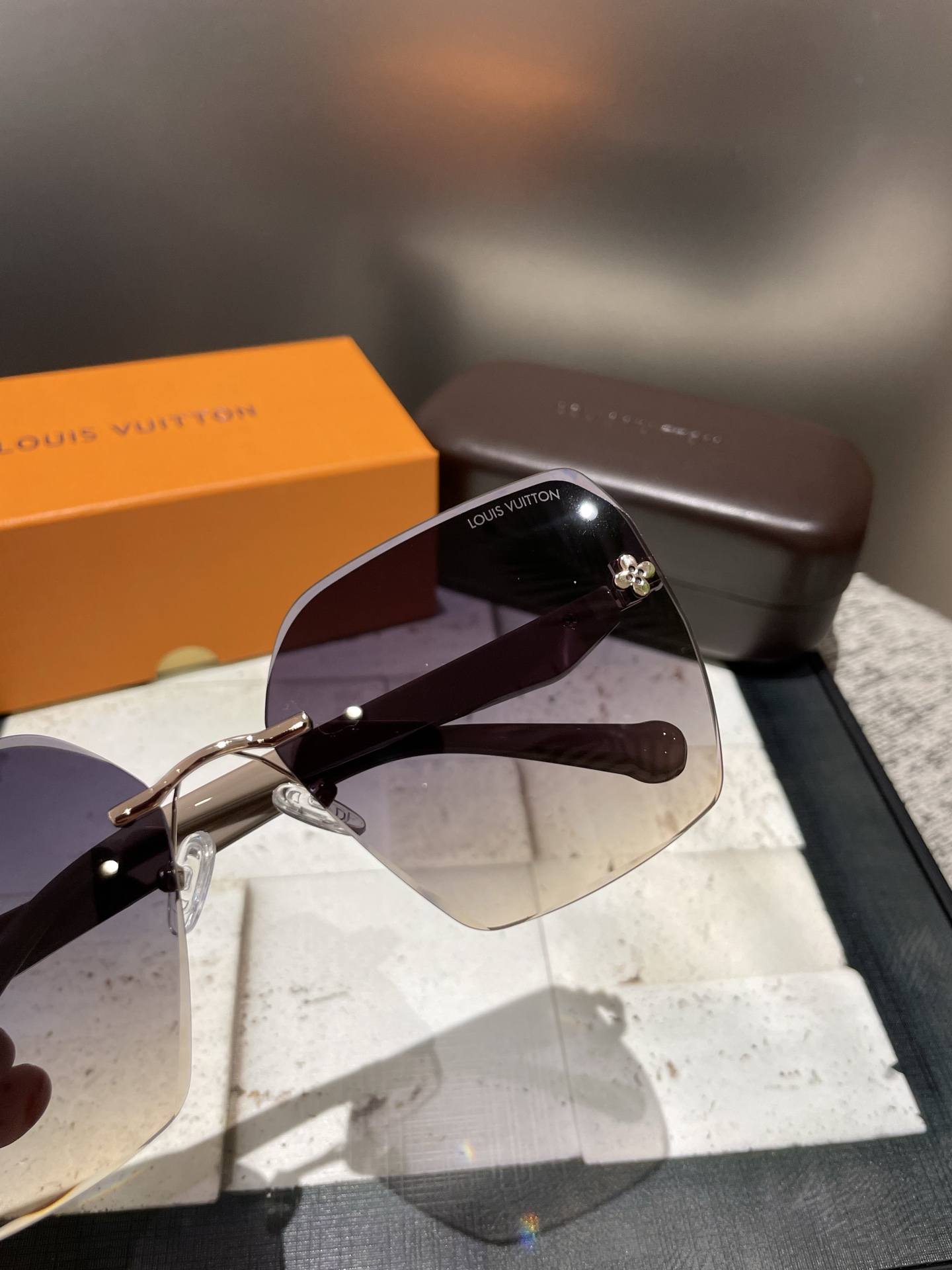PLV女士墨镜🕶️ 经典四叶草元素🎉复古风 直播款（6128）