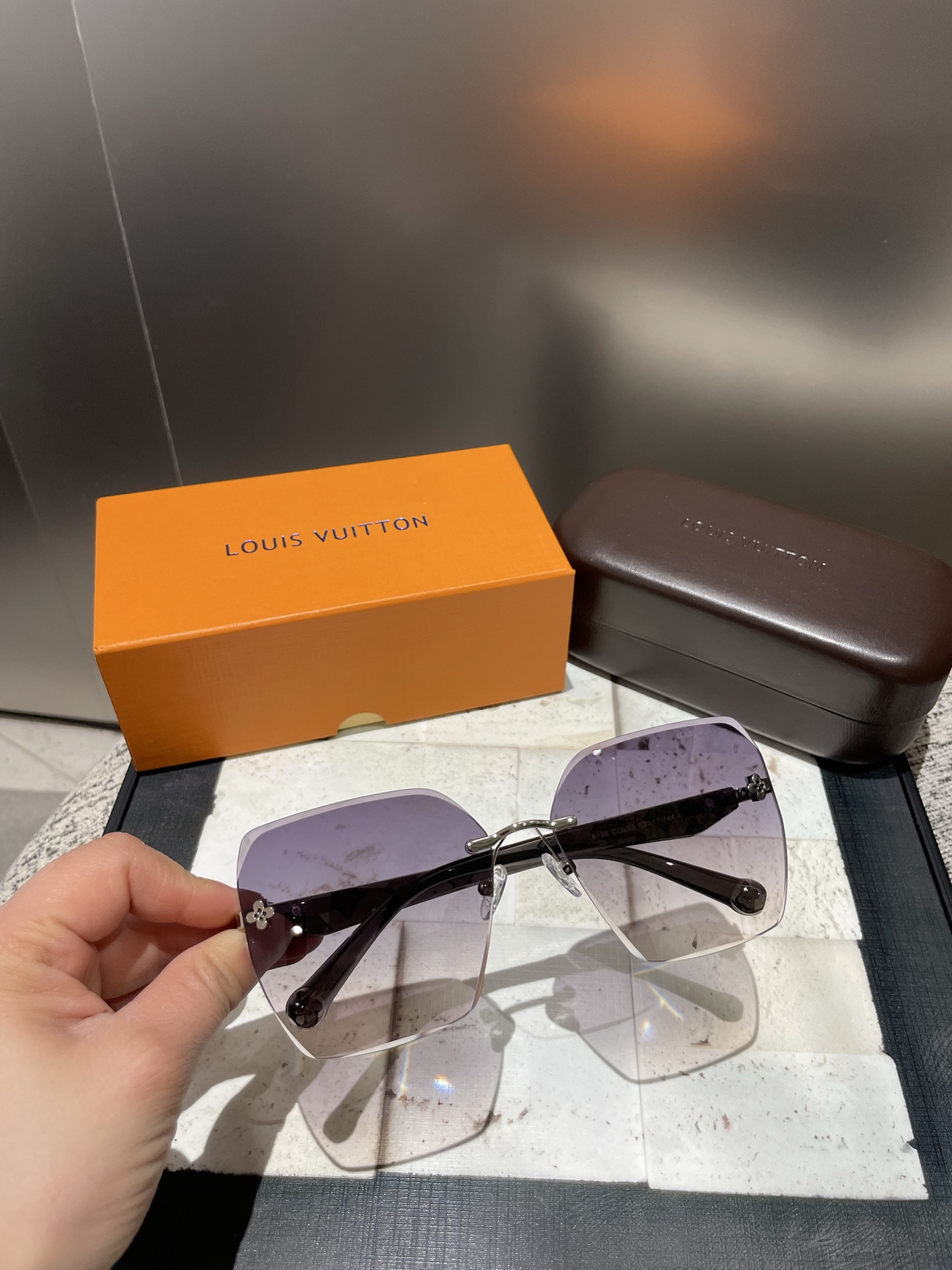 PLV女士墨镜🕶️ 经典四叶草元素🎉复古风 直播款（6128）