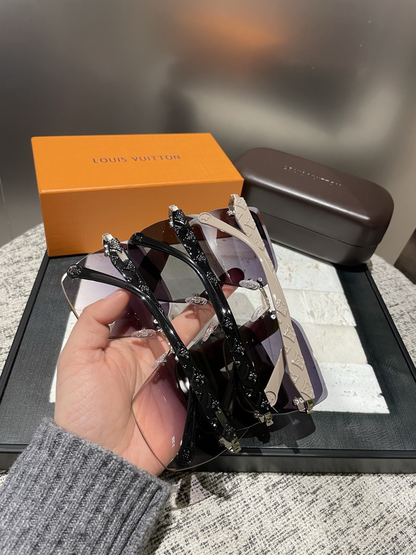 PLV女士墨镜🕶️ 经典四叶草元素🎉复古风 直播款（6128）
