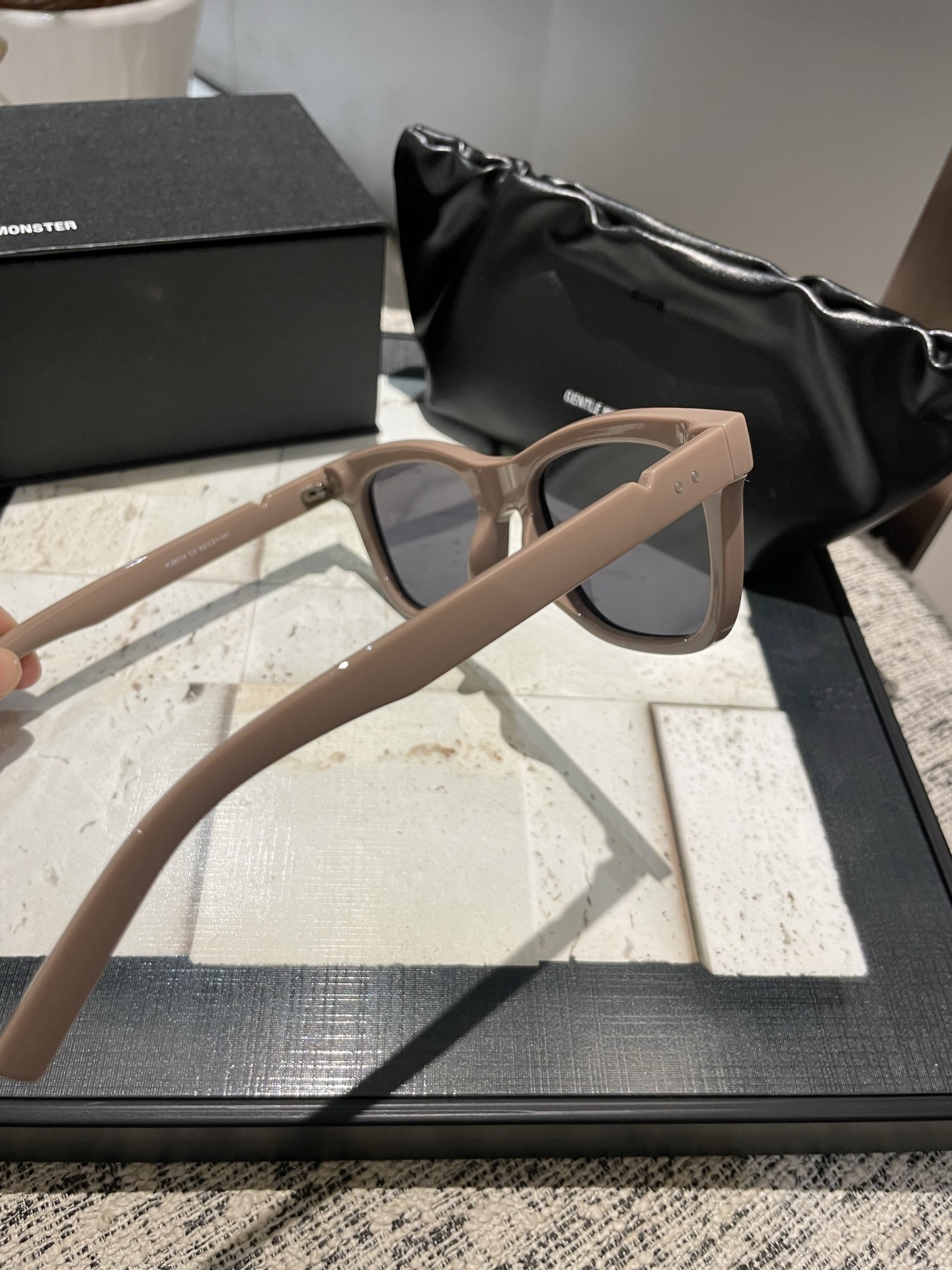 PGm网红同款偏光墨镜🕶️镜片镭射蔡司logo烟花超高性价比 出行街拍必备品💗💗eight9014