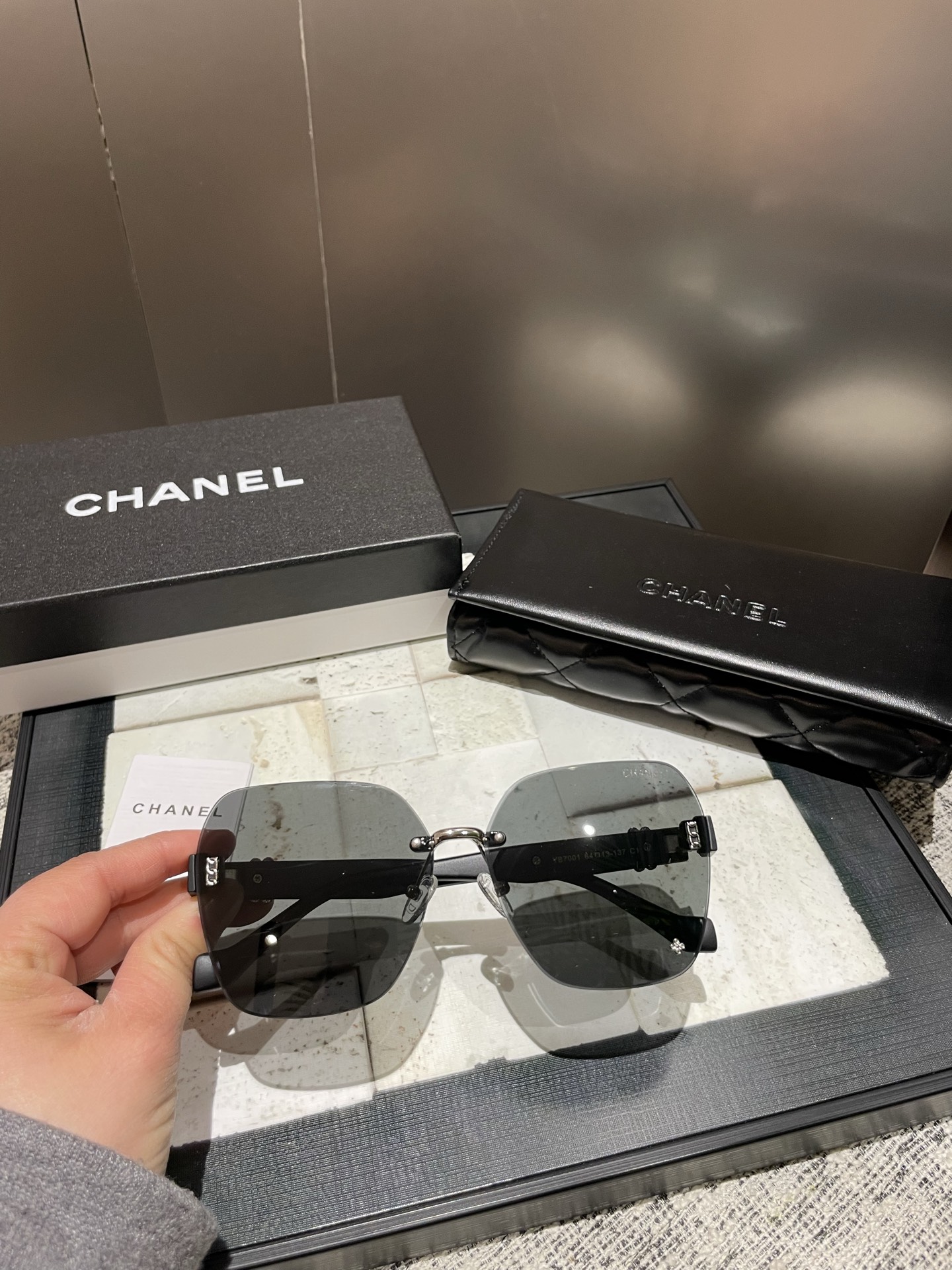 NO:248851,65 latest Chanel women's polarized sunglasses, classic flower elements retro style, live broadcast model 7001 glasses, sunglasses, glasses, chanel1986090965最新款香奈儿女士偏光墨镜 经典花花元素复古风 直播款7001眼镜墨镜太阳镜,眼镜,chanel,glasses