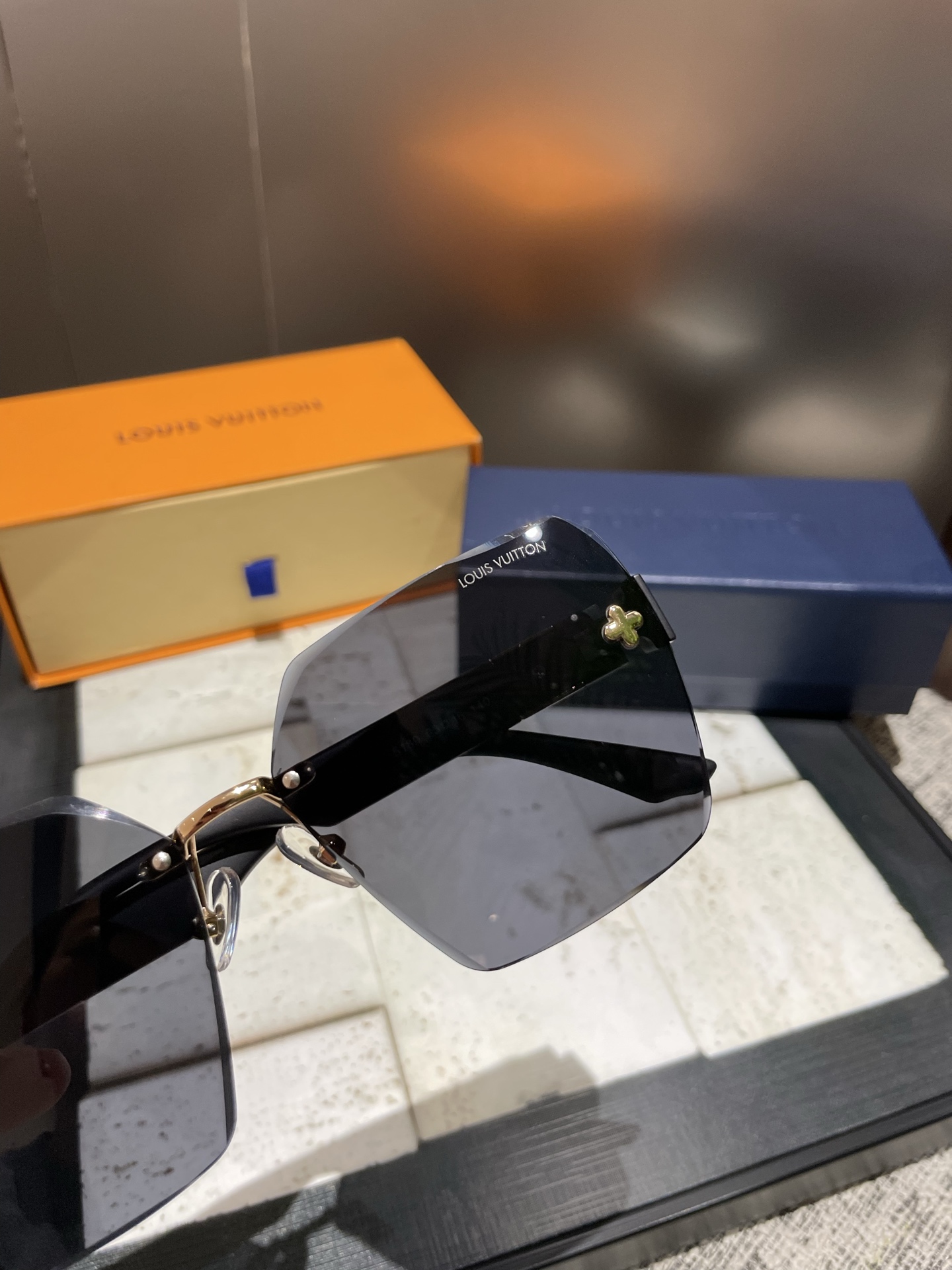 PLV女士偏光墨镜🕶️ 经典四叶草元素🎉复古风 直播款💗💗💗5189