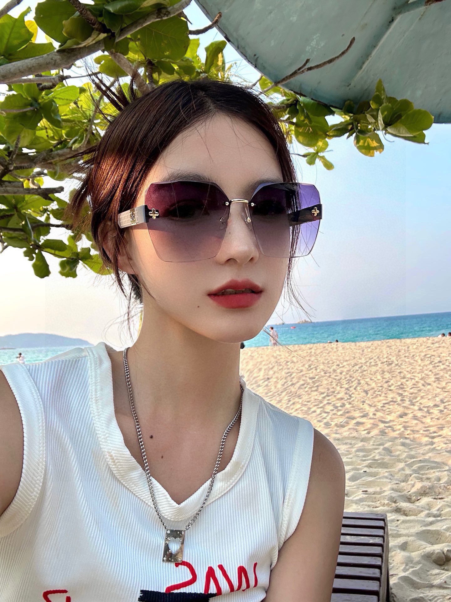 PLV女士偏光墨镜🕶️ 经典四叶草元素🎉复古风 直播款💗💗💗5189