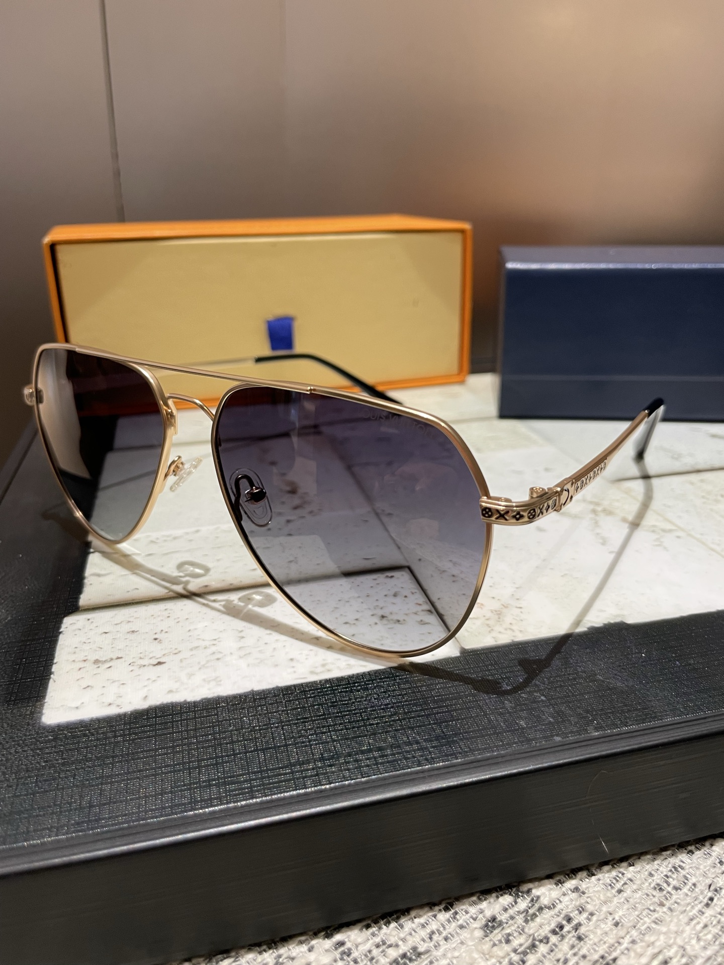 PL家男士墨镜🕶️高清偏光镜片🕶️ 🎉不锈钢镜框 IP真空电镀 有效防汗液腐蚀 大牌风范（6031） 