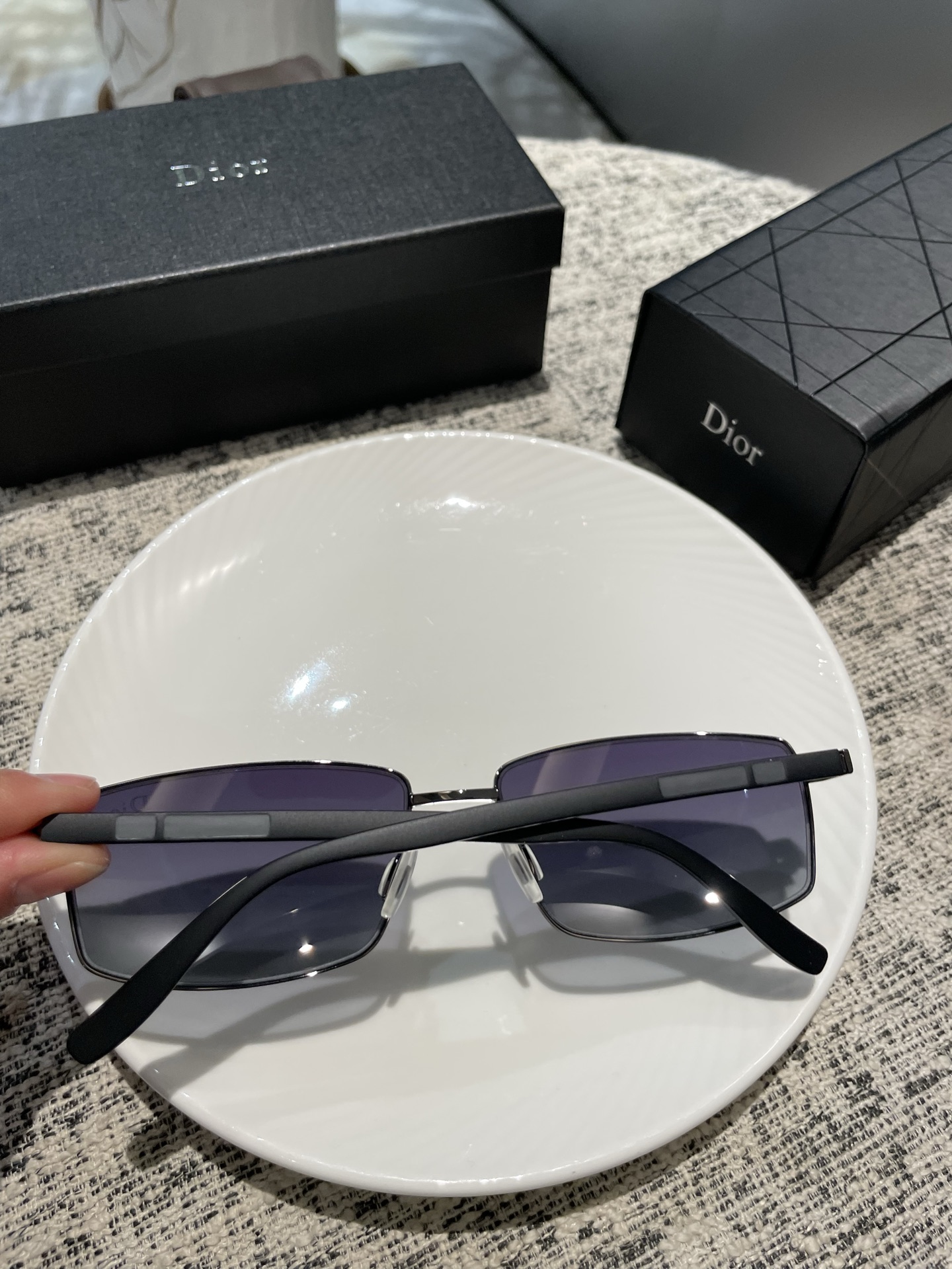 P高品质Dior男士偏光太阳镜🕶️👓材质：高清尼龙镜片、🕶️超轻镜腿.不变形，戴上超轻，不压鼻，入手超赞