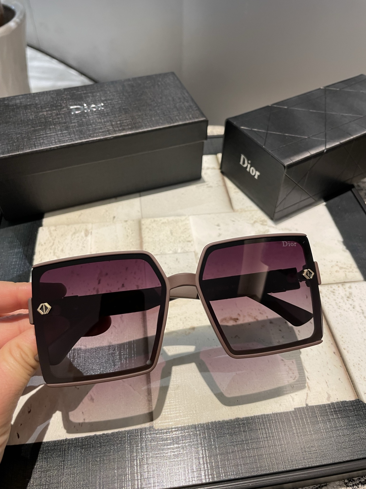 NO:345248,Dior women's large frame sunglasses, high-definition polarized lenses, skinny and fashionable style, trendy matching, internet celebrity live broadcast hot products (7819) glasses, sunglasses, sunglasses, dior19860909Dior女士大框墨镜 高清偏光镜片 修颜显瘦时尚风 潮流搭配 网红直播爆款（7819）眼镜墨镜太阳镜,眼镜,dior,glasses