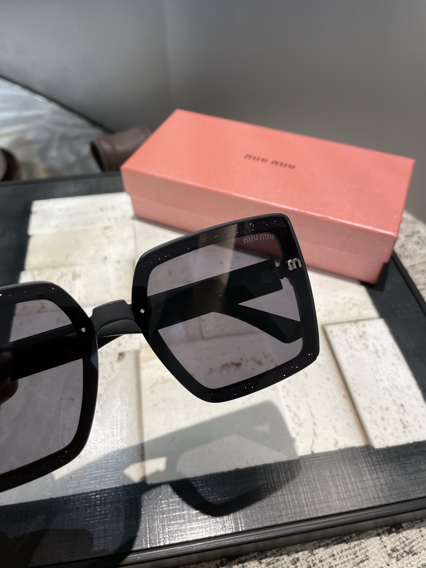 💰105💰2070miumiu家女士偏光墨镜🕶️ 🎉星空款 😈大牌范 😈网红 直播推荐款 💗💗💗6104