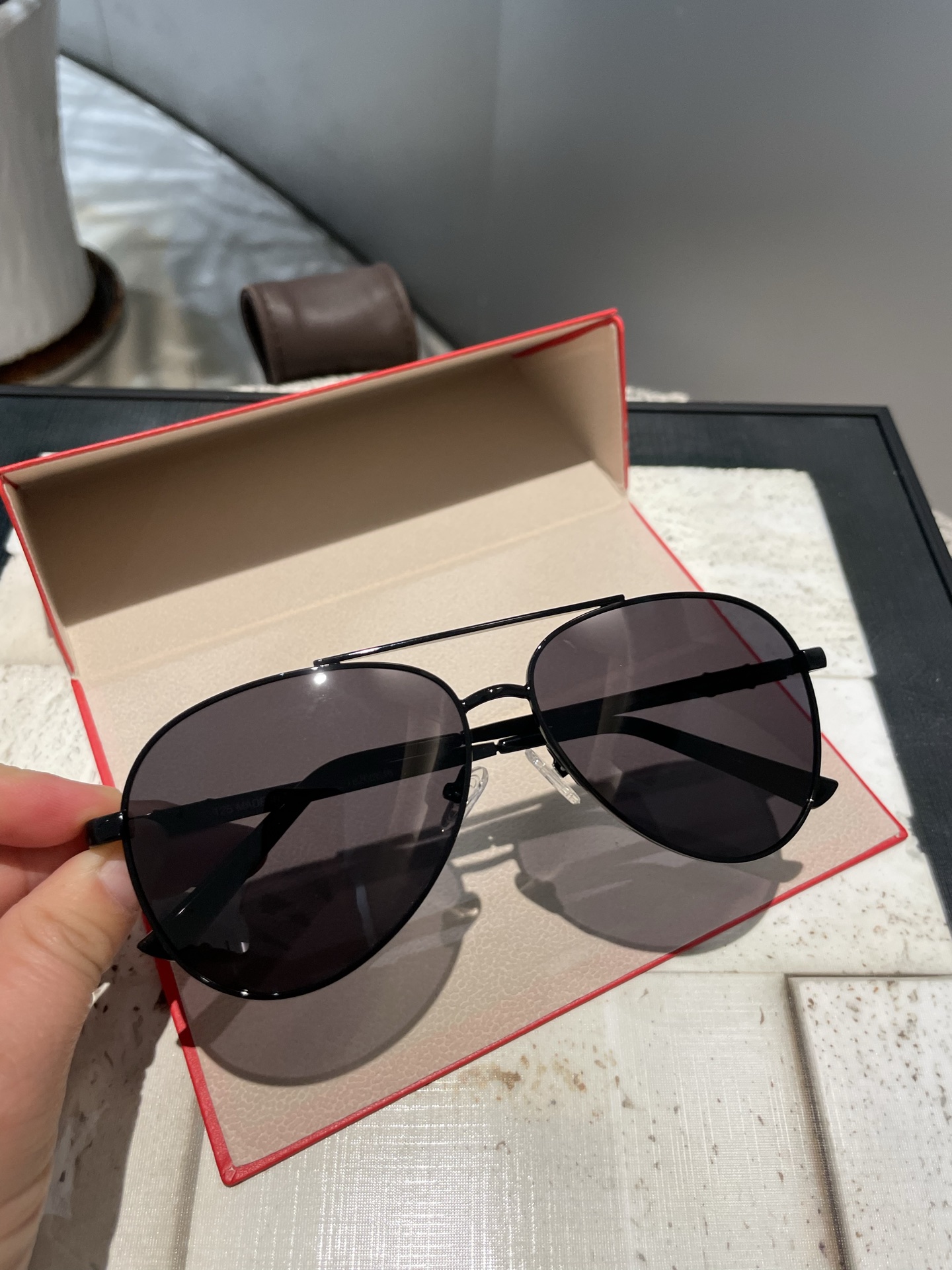 NO:358433,Brand Cartier (1:1 logo) Model 0648 Description Men's sunglasses HD polarized lenses Stainless steel frame IP vacuum plating Effective anti-sweat corrosion Big brand style Glasses sunglasses, glasses, cartier19860909品牌卡地亚（1:1 logo） 型号0648 描述男士墨镜高清偏光镜片 不锈钢镜框 IP真空电镀 有效防汗液腐蚀 大牌范 眼镜墨镜太阳镜,眼镜,cartier,glasses