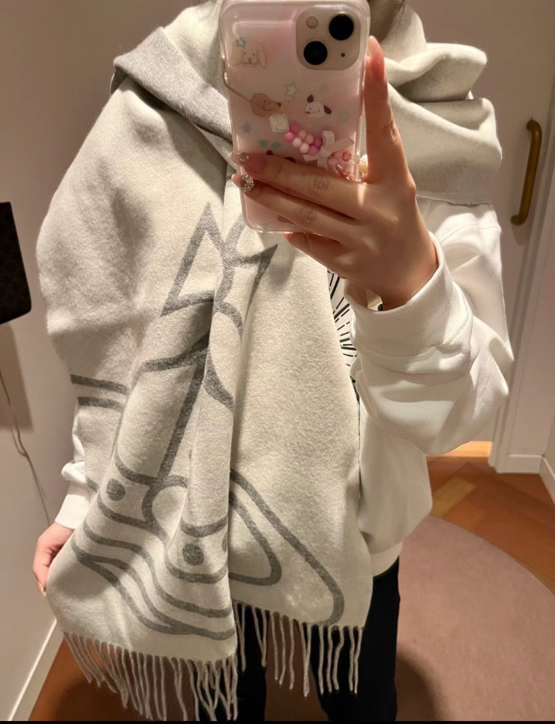 Vivienne Westwood 西太后超美新款双面围巾 推荐入手 质感好货 据说超难买哦 做工非常 很有分量